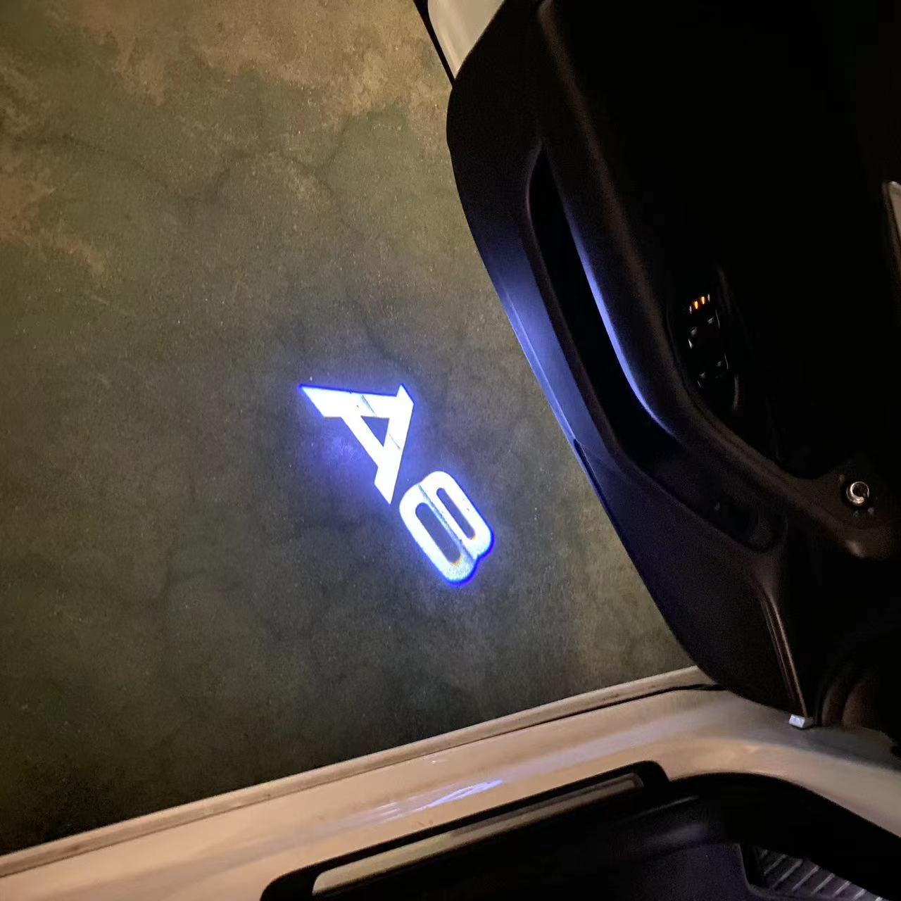 AUDI LOGO PROJECTOT LIGHTS Nr.46 (cantidad 1 = 2 Logo Films /2 luces de puerta)