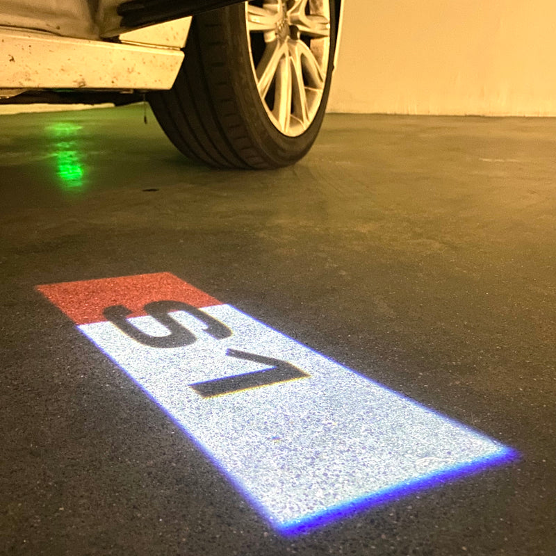 AUDI S1 LOGO PROJECTOT LIGHTS Nr.127 (Menge 1 = 2 Logofolien /2 Türleuchten)