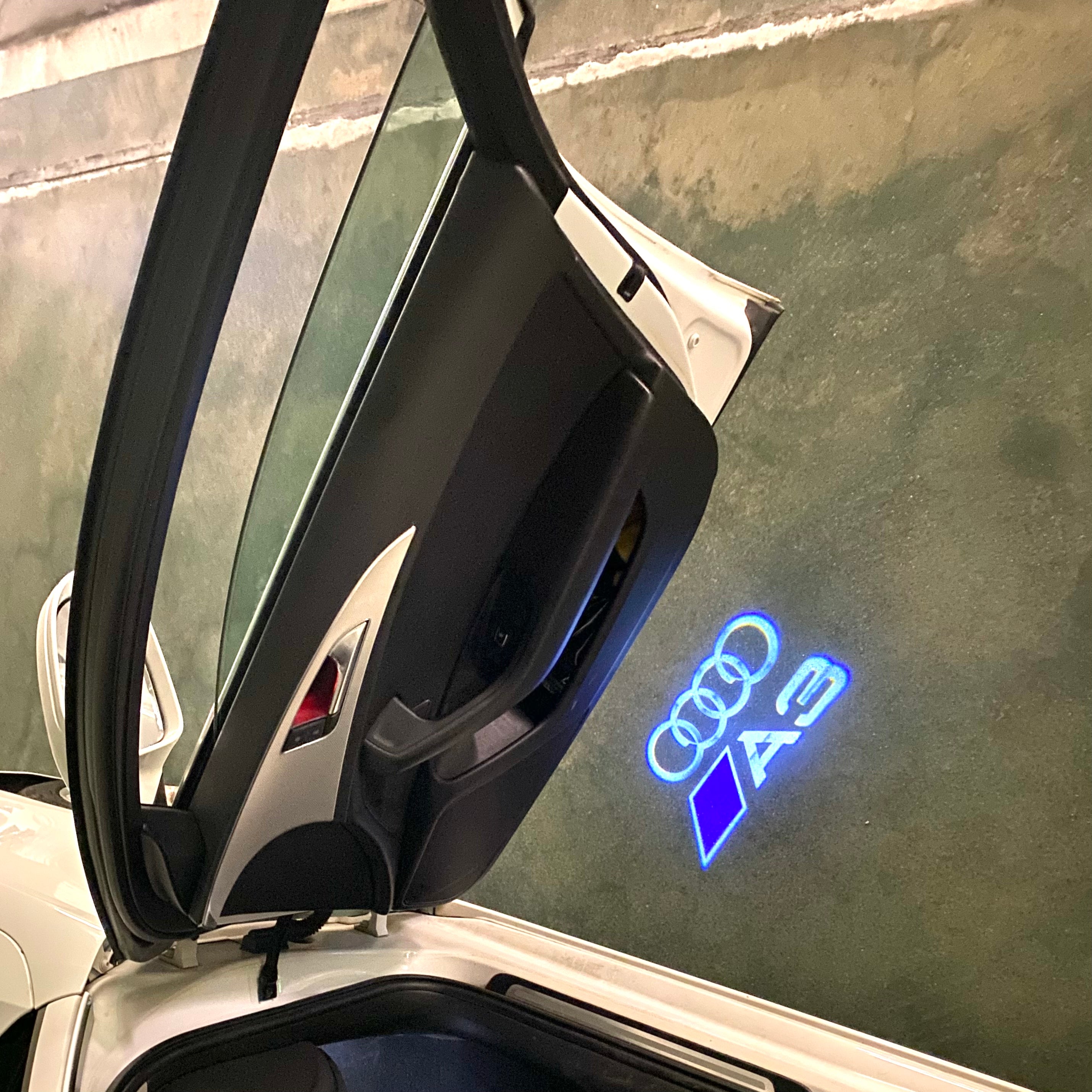 AUDI  A3 LOGO PROJECTOT LIGHTS  (quantity 1 = 2 Logo Films /2 door lights）Nr.12B104