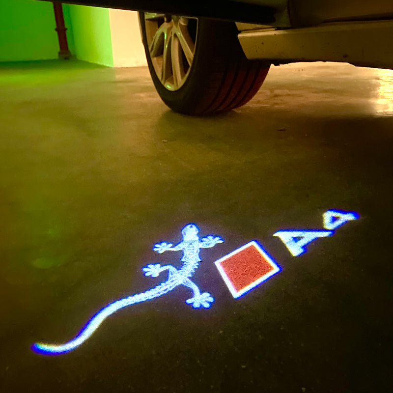 AUDI LOGO PROJECTOT LIGHTS Nr.120 (Menge 1 = 2 Logofolien /2 Türleuchten)