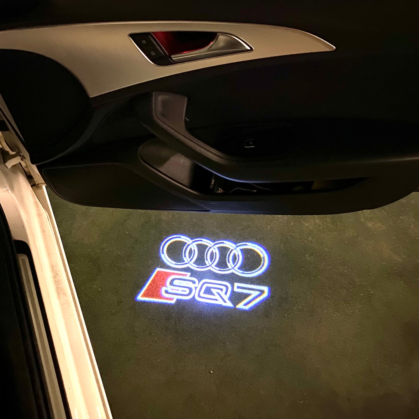 AUDI  SQ7 LOGO PROJECTOT LIGHTS  (quantity 1 = 2 Logo Films /2 door lights）Nr.12B63