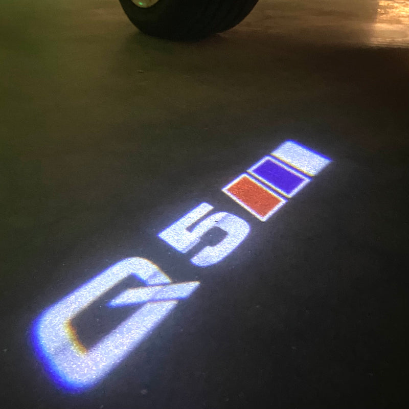 AUDI LOGO PROJECTOT LIGHTS Nr.120 (Menge 1 = 2 Logofolien /2 Türleuchten)