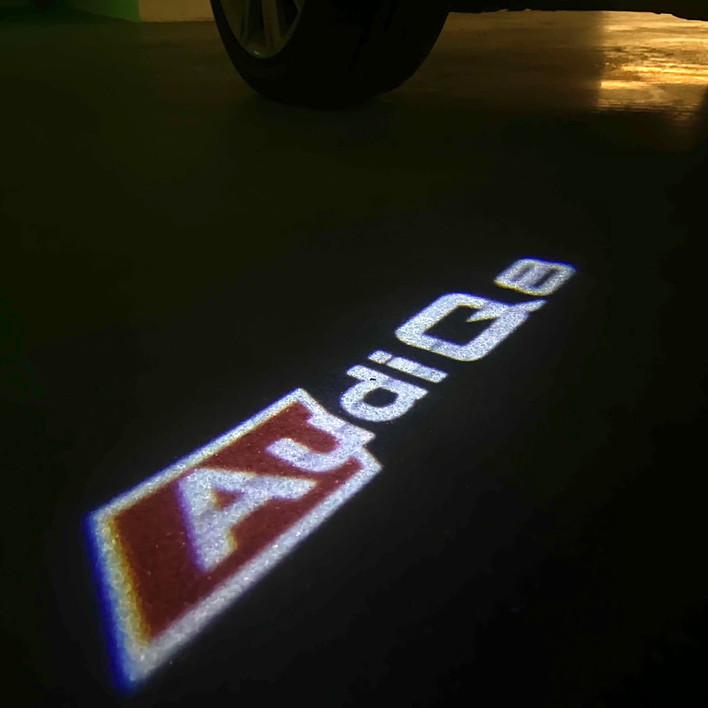 AUDI LOGO PROJECTOT LIGHTS Nr.120 (Menge 1 = 2 Logofolien /2 Türleuchten)