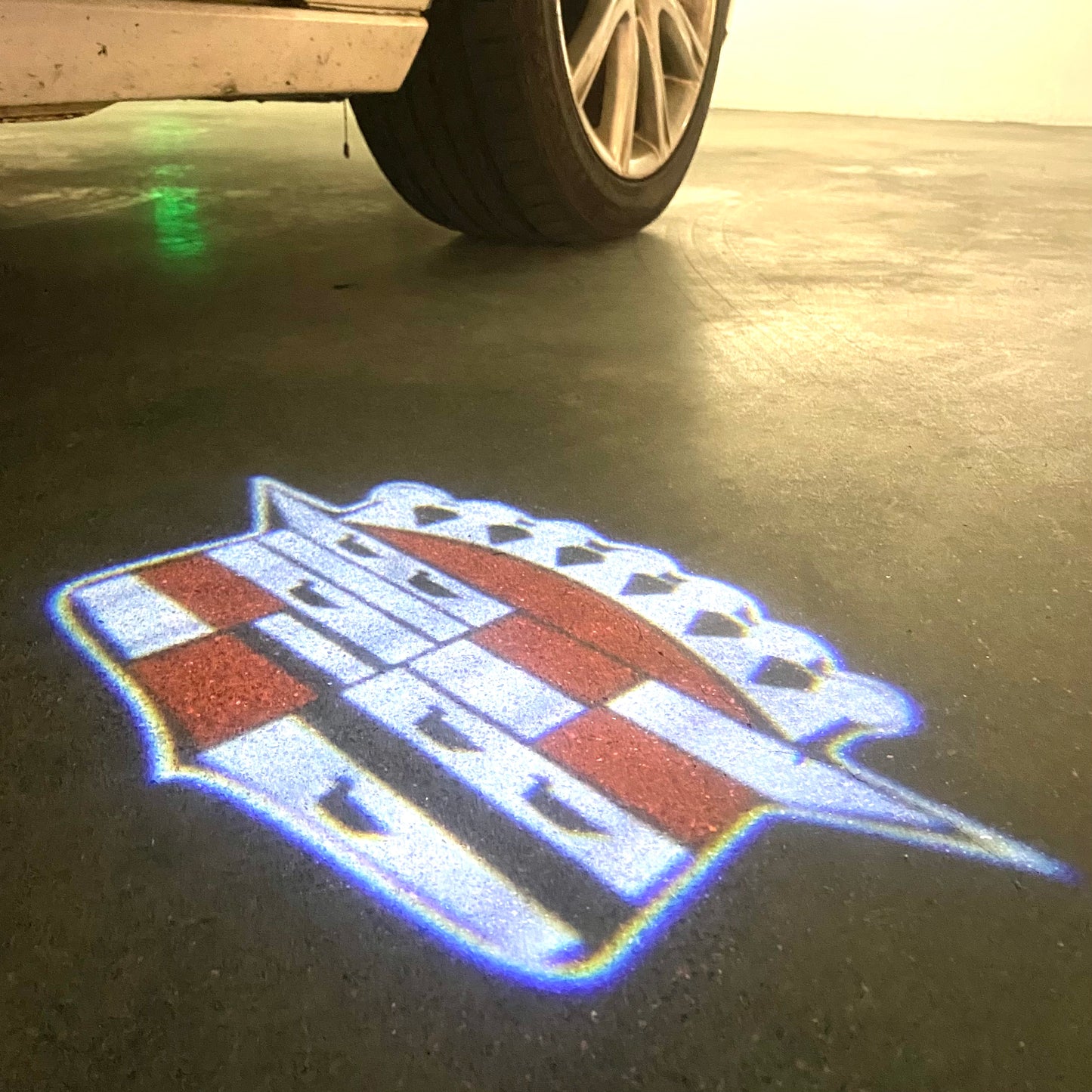 AUDI LOGO PROJECTOT LIGHTS Nr.19 (الكمية 1 = 2 Logo Films /2 أضواء الباب)