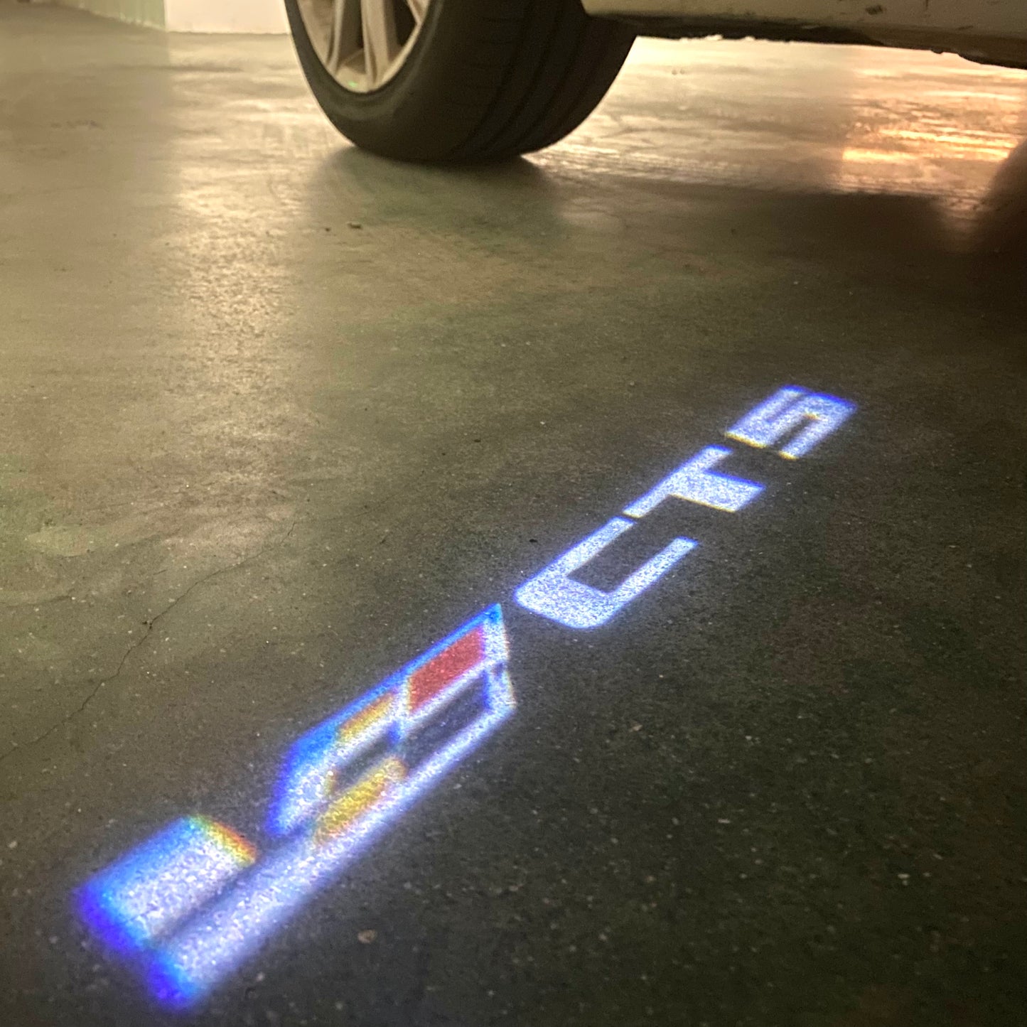 CADILLAC CT5 LOGO PROJECTOT LIGHTS Nr.9806 (quantity 1 = 2 Logo Films /2 door lights）