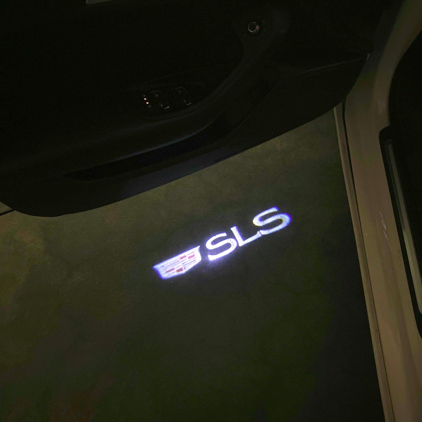 CADILLAC SLS LOGO PROJECTOT LIGHTS Nr.9794 (quantity 1 = 2 Logo Films /2 door lights）