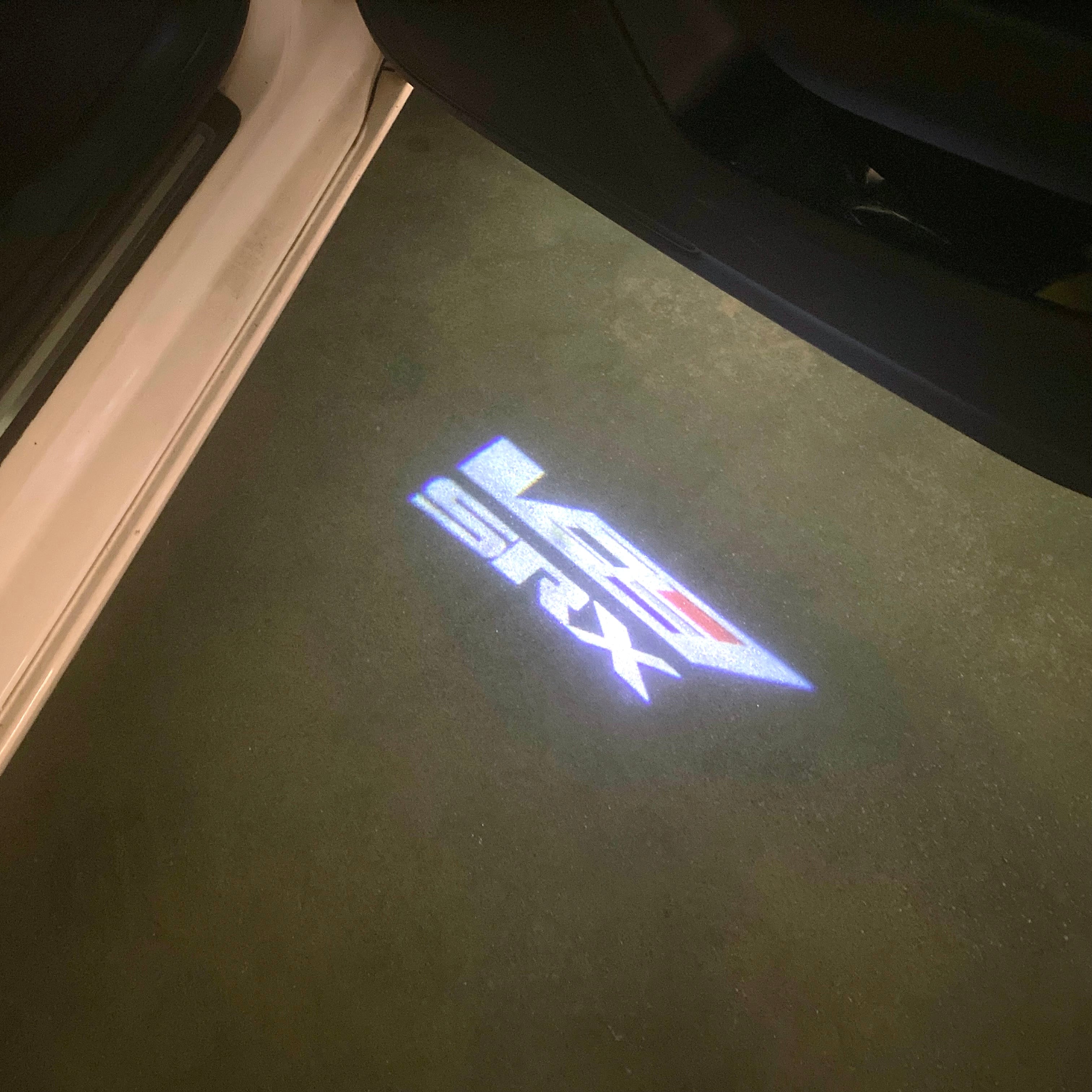 AUDI LOGO PROJECTOT LIGHTS Nr.19 (الكمية 1 = 2 Logo Films /2 أضواء الباب)