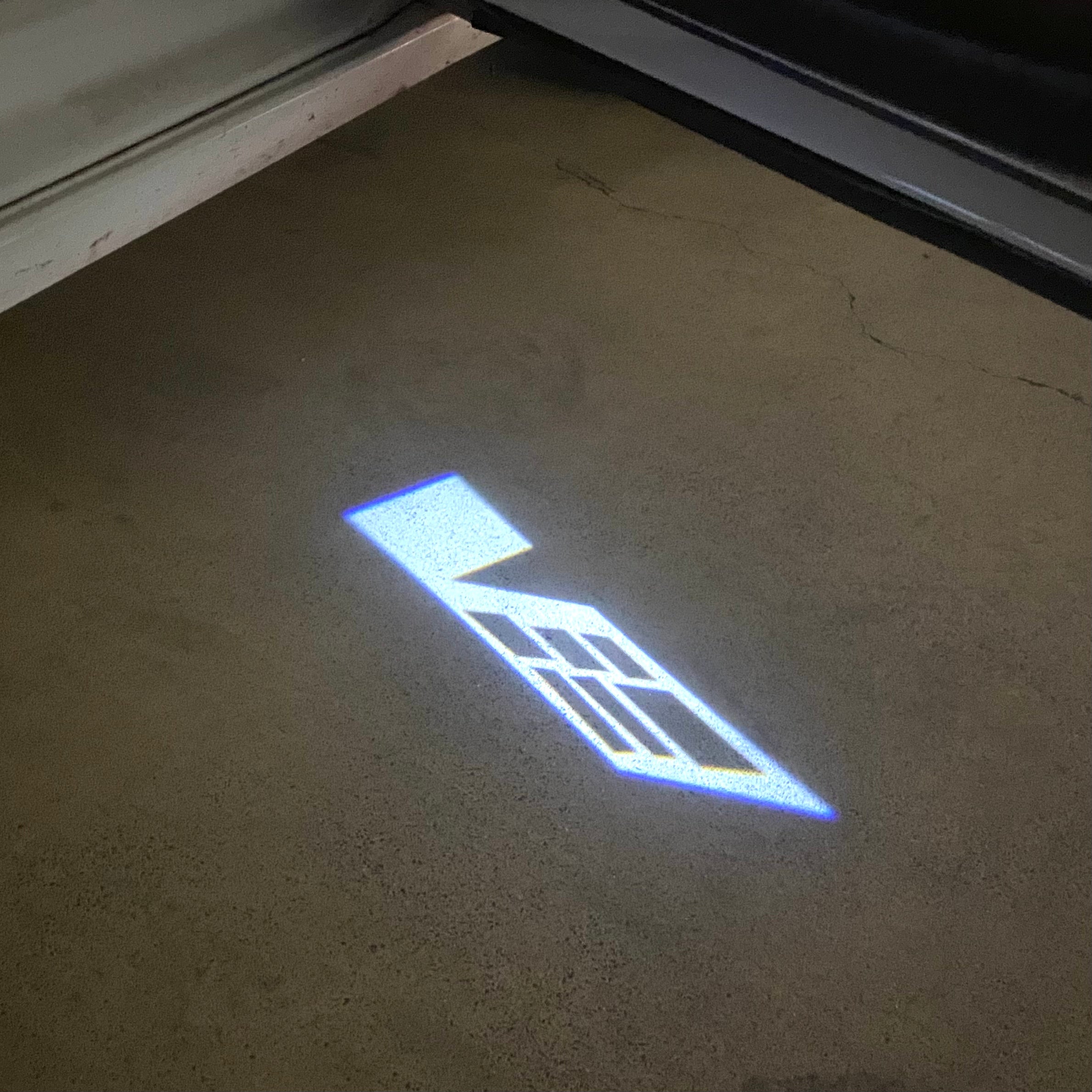 CADILLAC  V  SERIES LOGO PROJECTOT LIGHTS Nr.9778 (quantity 1 = 2 Logo Films /2 door lights）