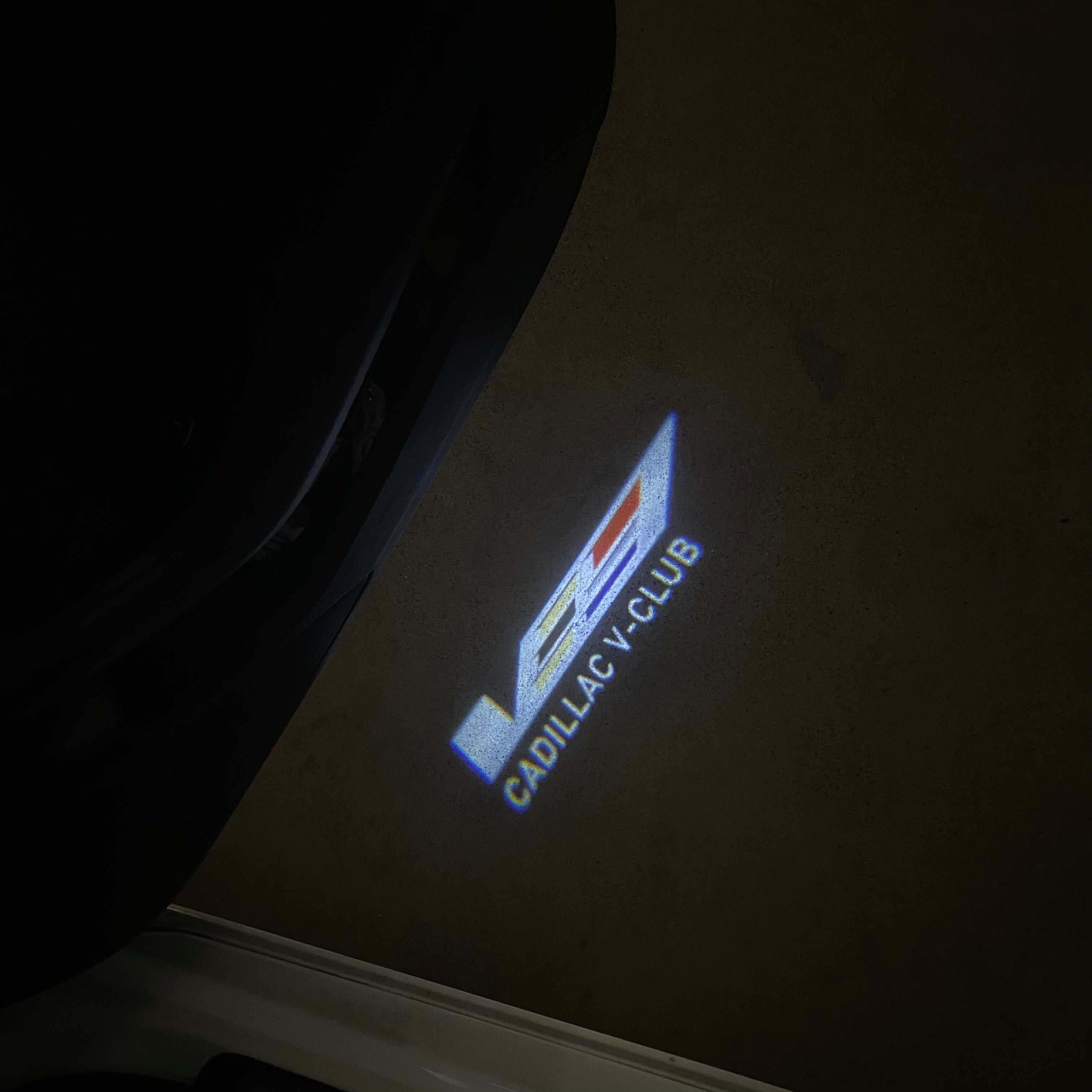 CADILLAC V  SERIES LOGO PROJECTOT LIGHTS Nr.9774 (quantity 1 = 2 Logo Films /2 door lights）