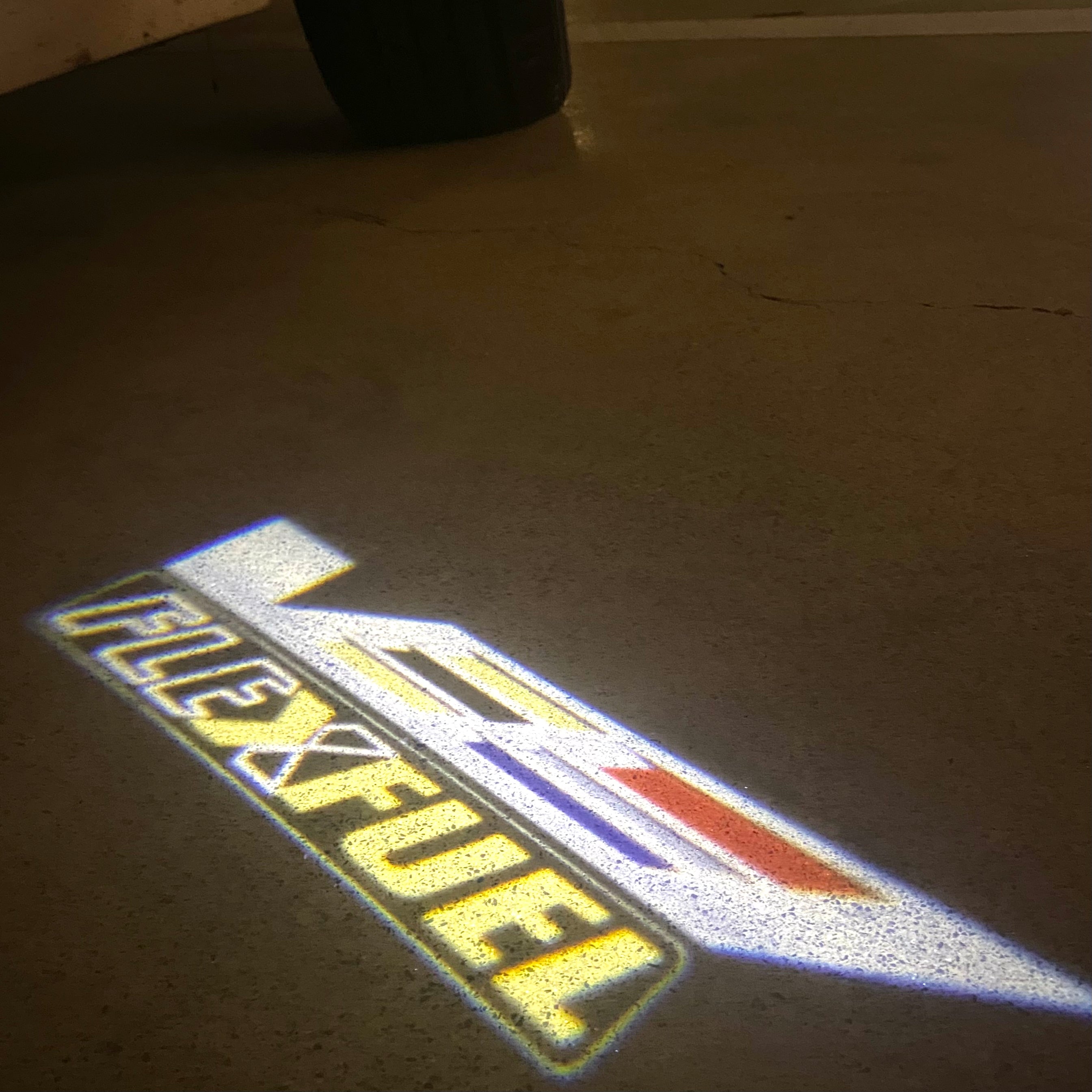 CADILLAC FLEXFUEL LOGO PROJECTOT LIGHTS Nr.9771 (quantity 1 = 2 Logo Films /2 door lights）