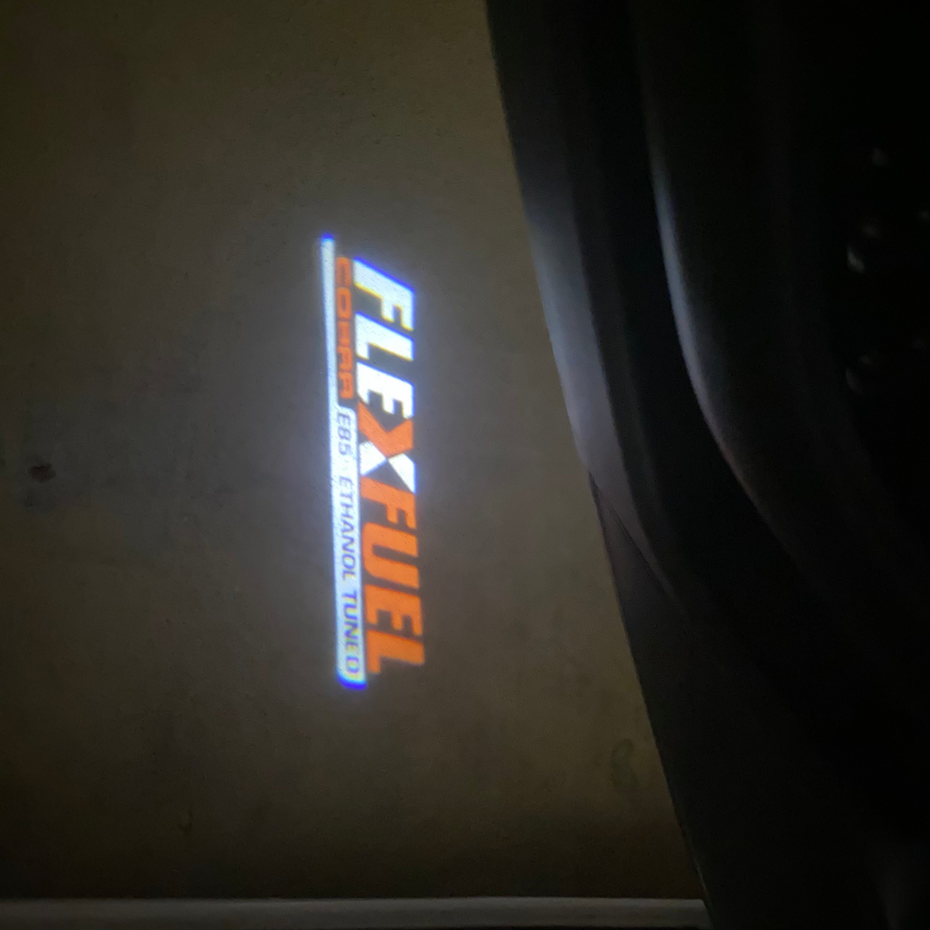 CADILLAC FLEXFUEL LOGO PROJECTOT LIGHTS Nr.9723(quantity 1 = 2 Logo Films /2 door lights）