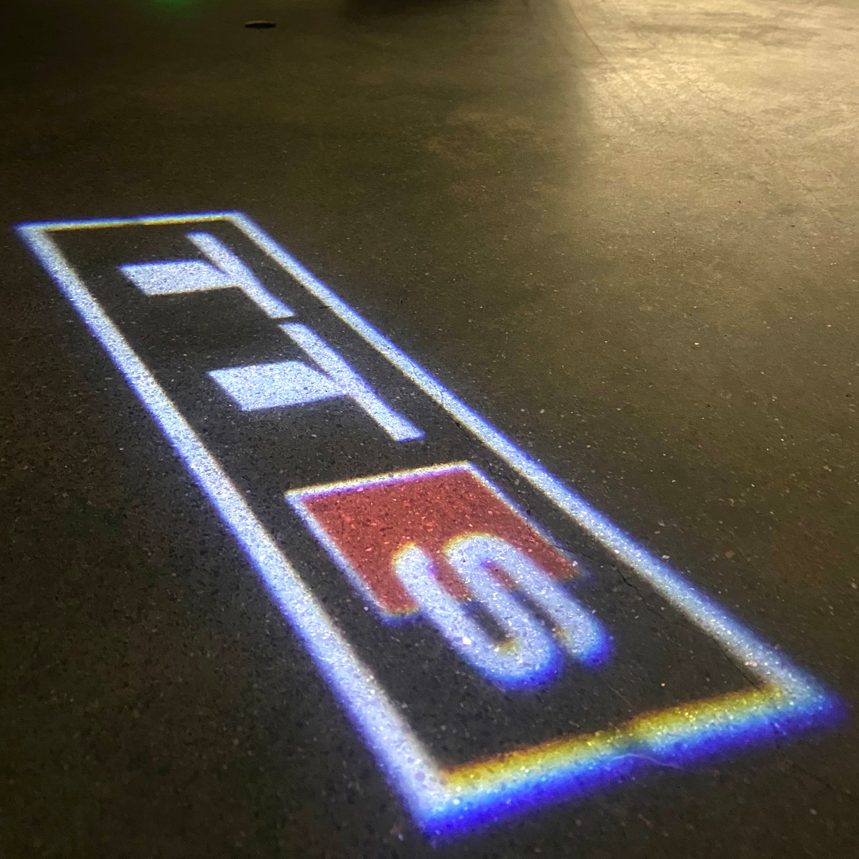 AUDI LOGO PROJECTOT LIGHTS Nr.120 (الكمية 1 = 2 Logo Films /2 أضواء الباب)