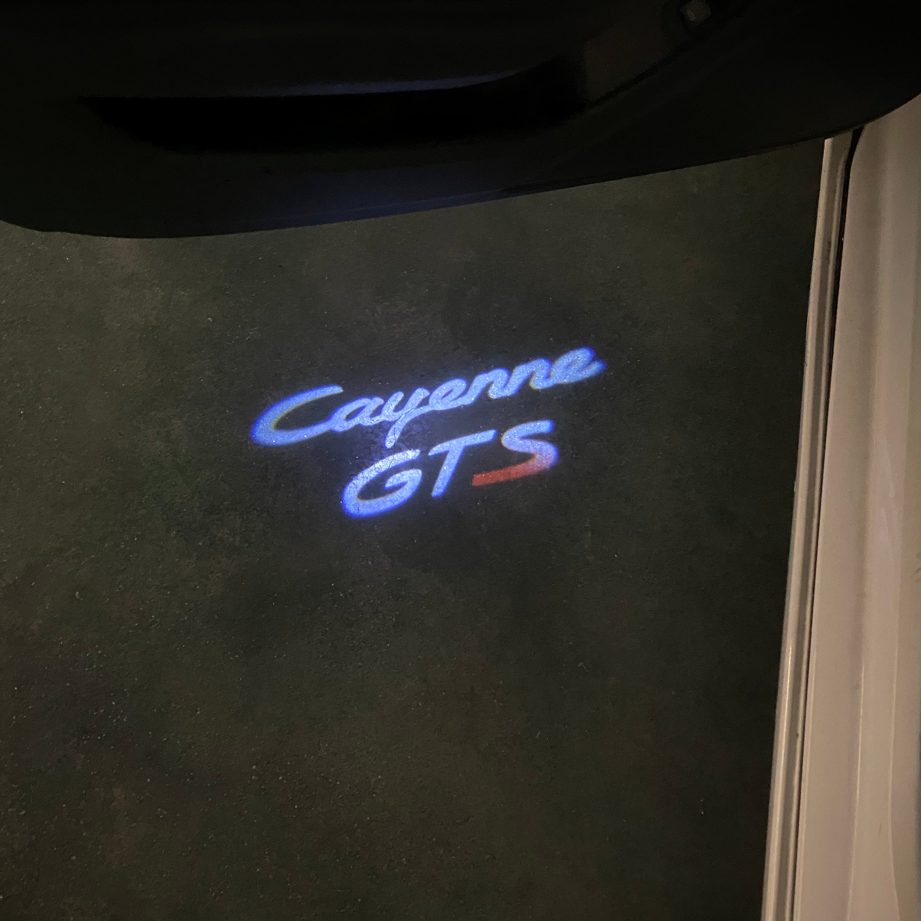 PORSCHE LOGO PROJECTOT LIGHTS Nr.61 (cantidad 1 = 2 logo película / 2 luces de puerta)