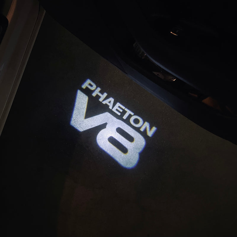 Volkswagen Türleuchten PHAETON V8 Logo Nr. 75 (Anzahl 1 = 2 Logo Folien /2 Türleuchten)