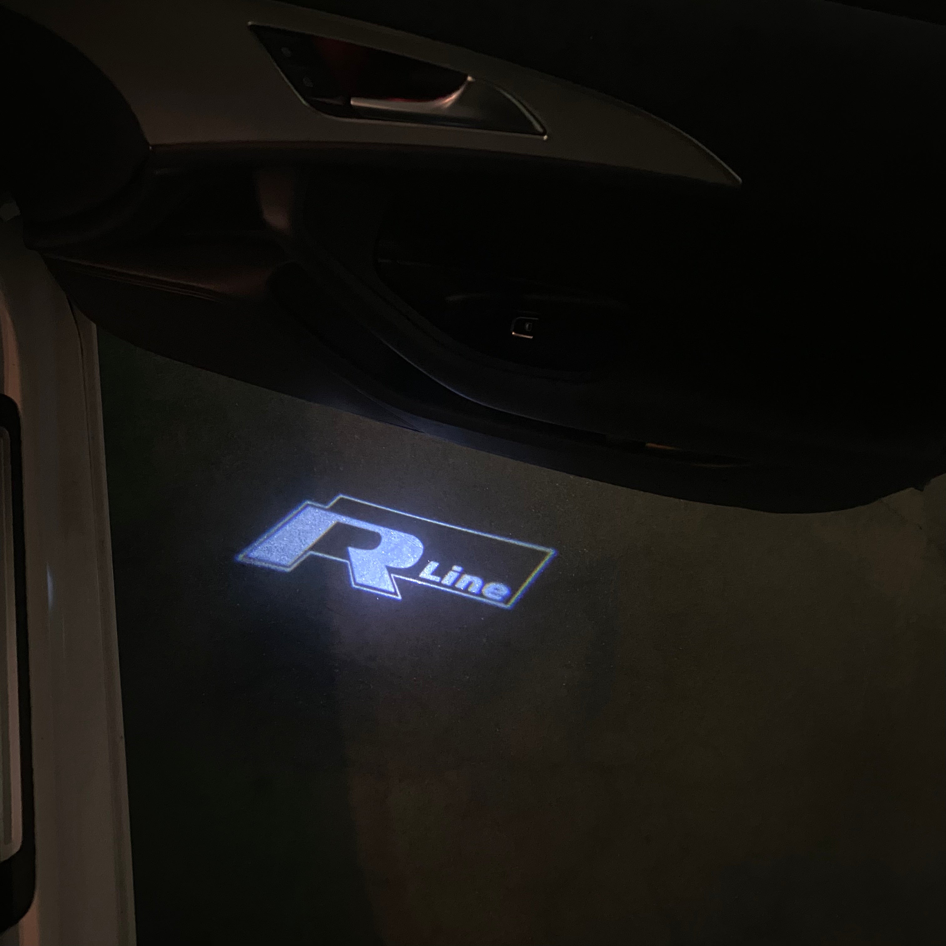 Feux de porte Volkswagen R LINE Logo Nr. 33 (quantité 1 = 2 film de logo / 2 lumières de porte)