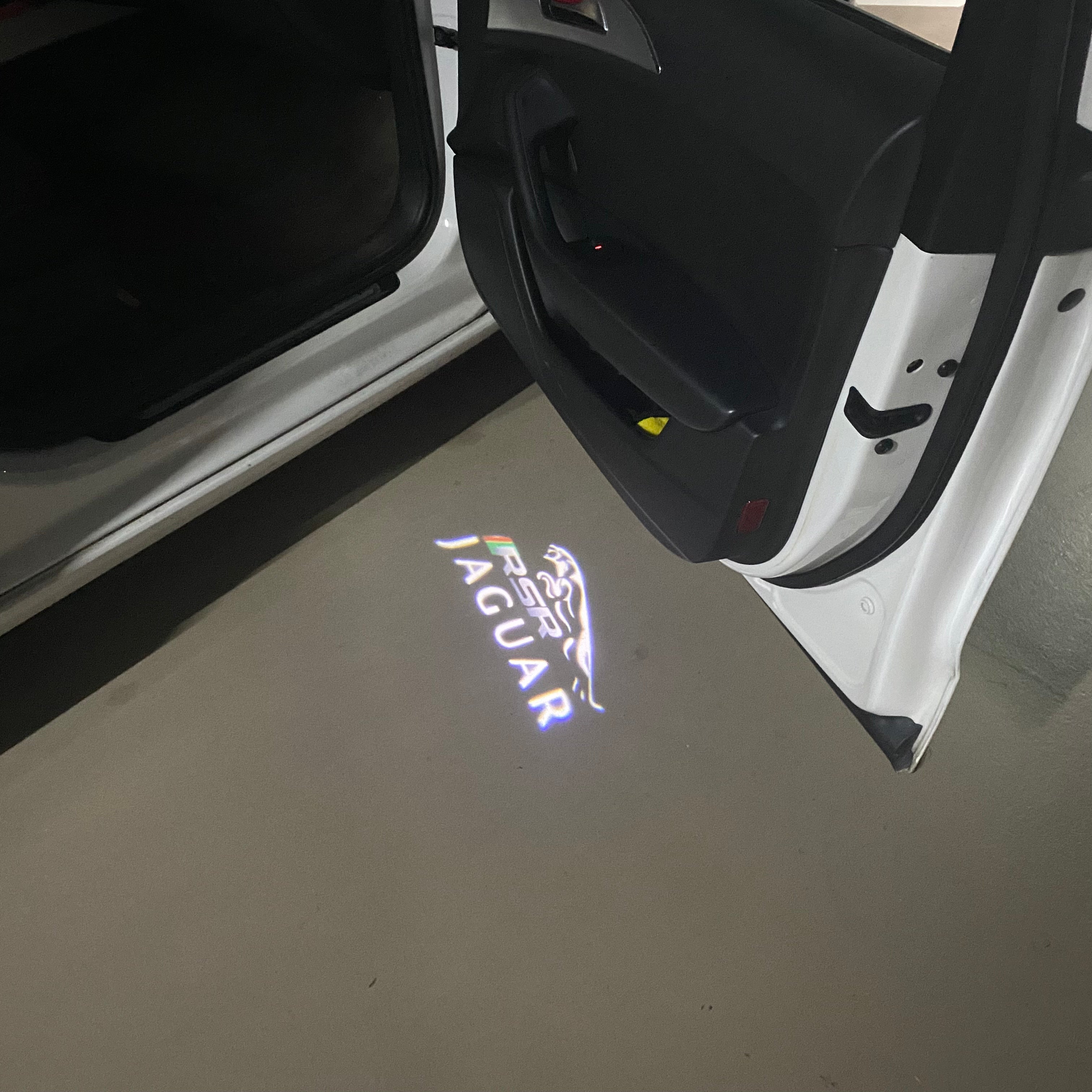 جاكوار LOGO PROJECROTR أضواء Nr.107 (كمية 1 = 1 مجموعات / 2 أضواء الباب)