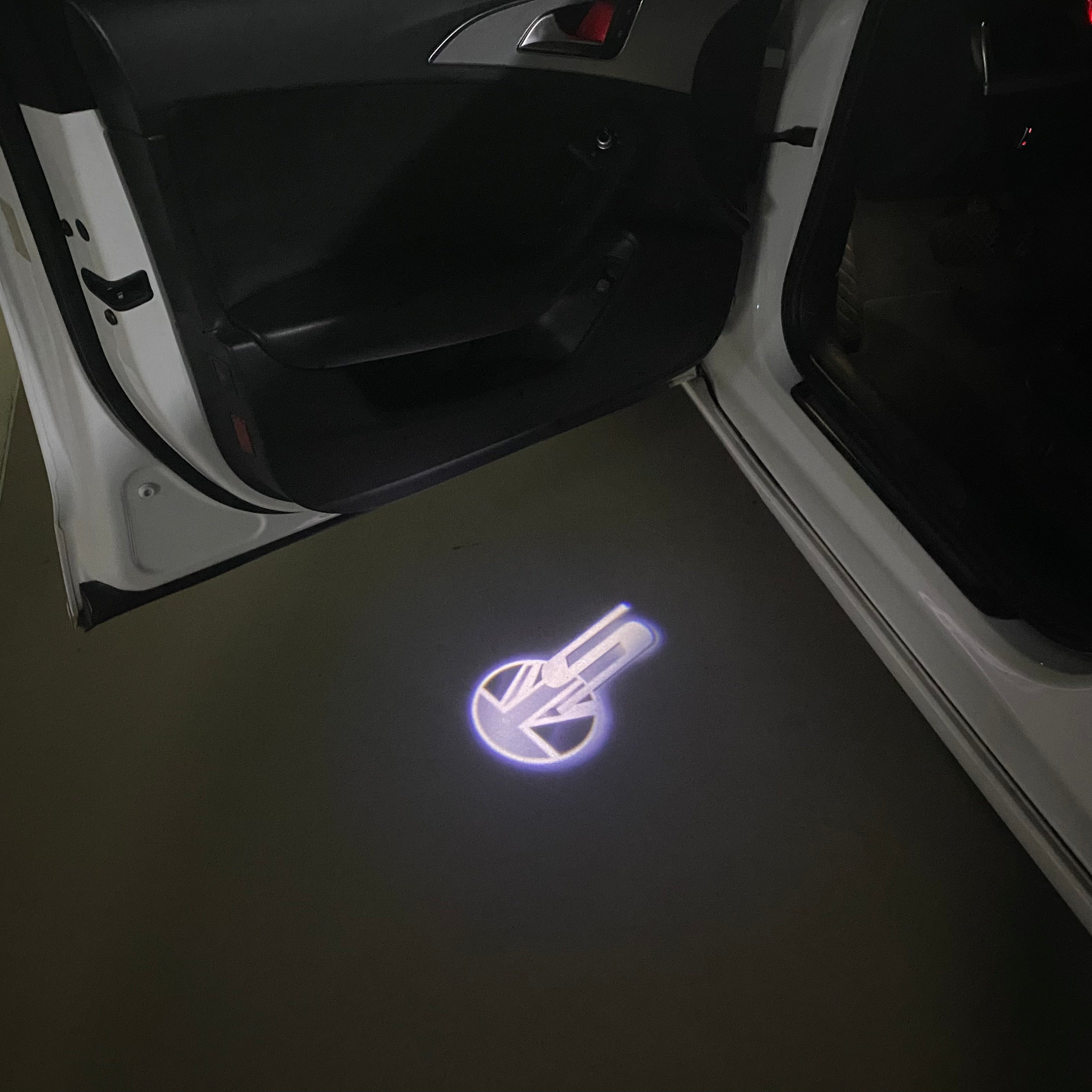 JAGUAR LOGO PROJECROTR LIGHTS Nr.46 (quantità 1 = 1 set/2 luci porta)