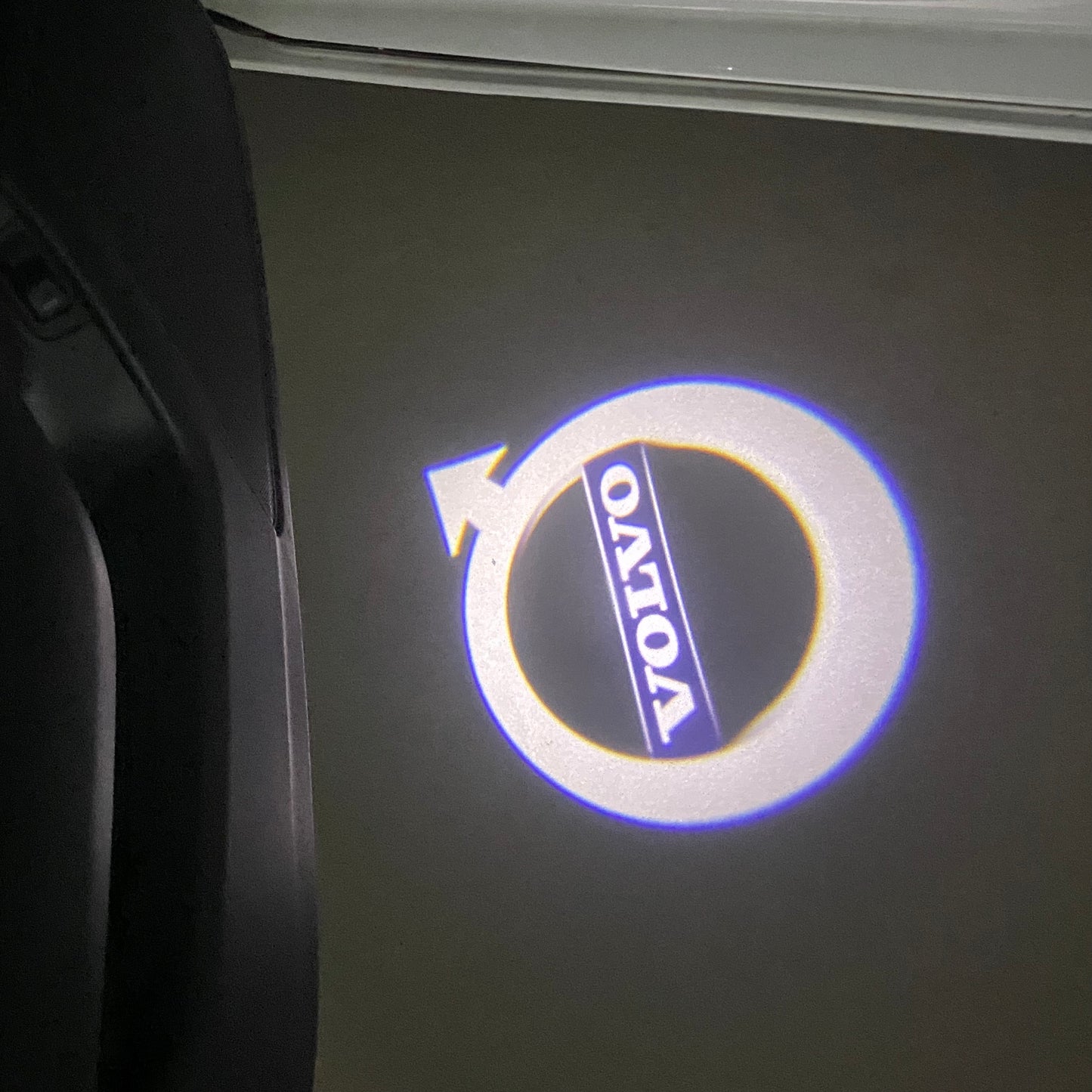 Volvo LOGO PROJECROTR LIGHTS Nr.01 (الكمية 1 = 2 شعار فيلم / 2 أضواء الباب)