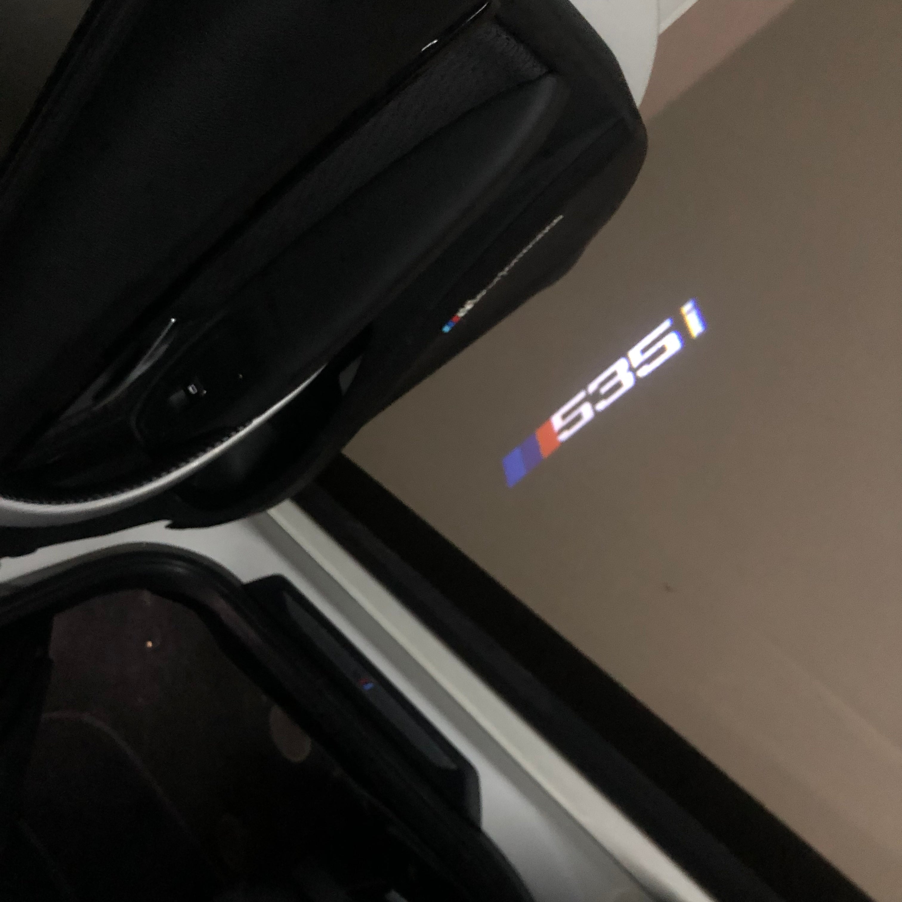 BMW M3 LOGO PROJECTOT LIGHTS Nr.24 (Menge 1 = 1 Sets/2 Türleuchten)