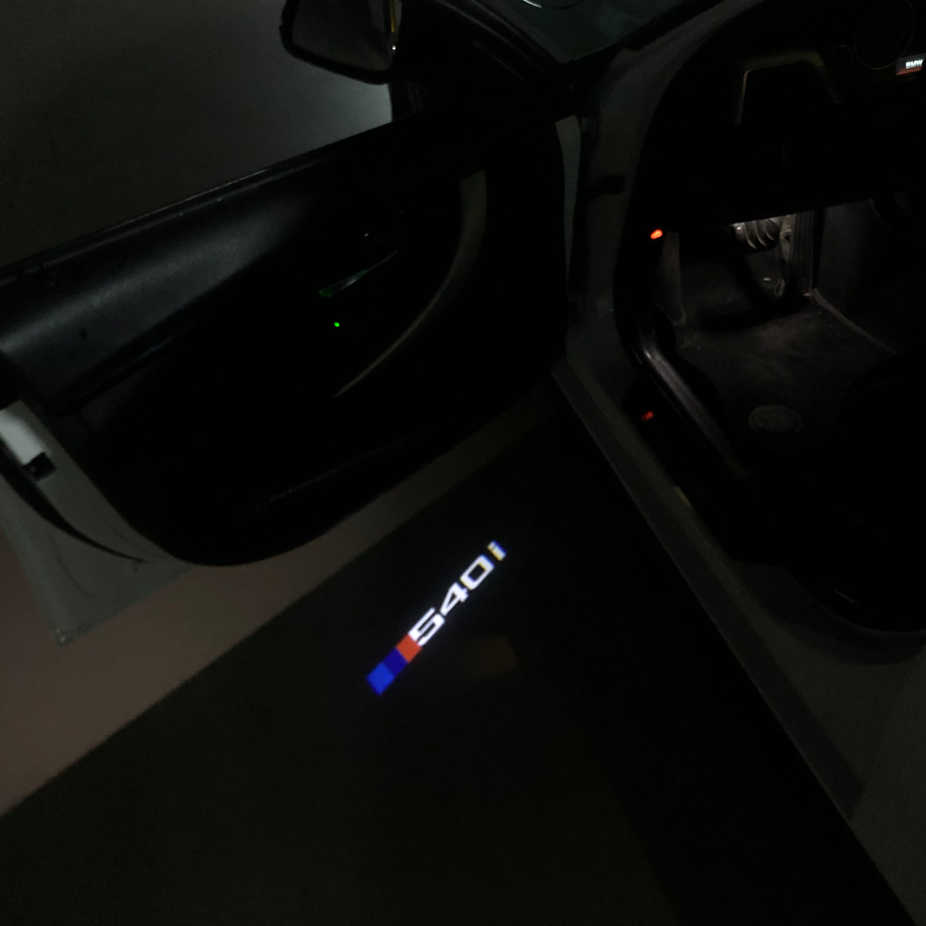 BMW M3 LOGO PROJECTOT LIGHTS Nr.24 (Menge 1 = 1 Sets/2 Türleuchten)