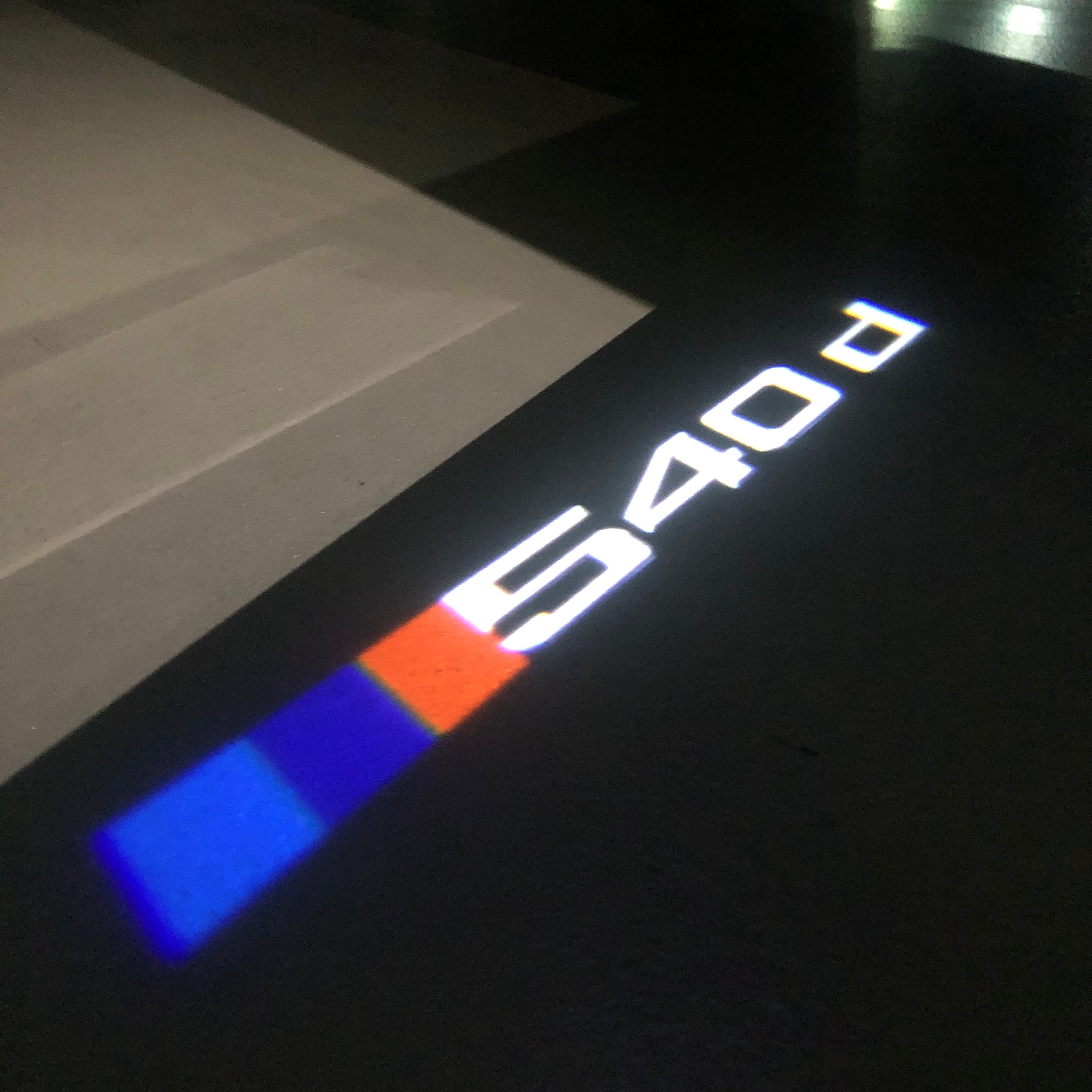 BMW M3 LOGO PROJECTOT LIGHTS Nr.24 (Menge 1 = 1 Sets/2 Türleuchten)