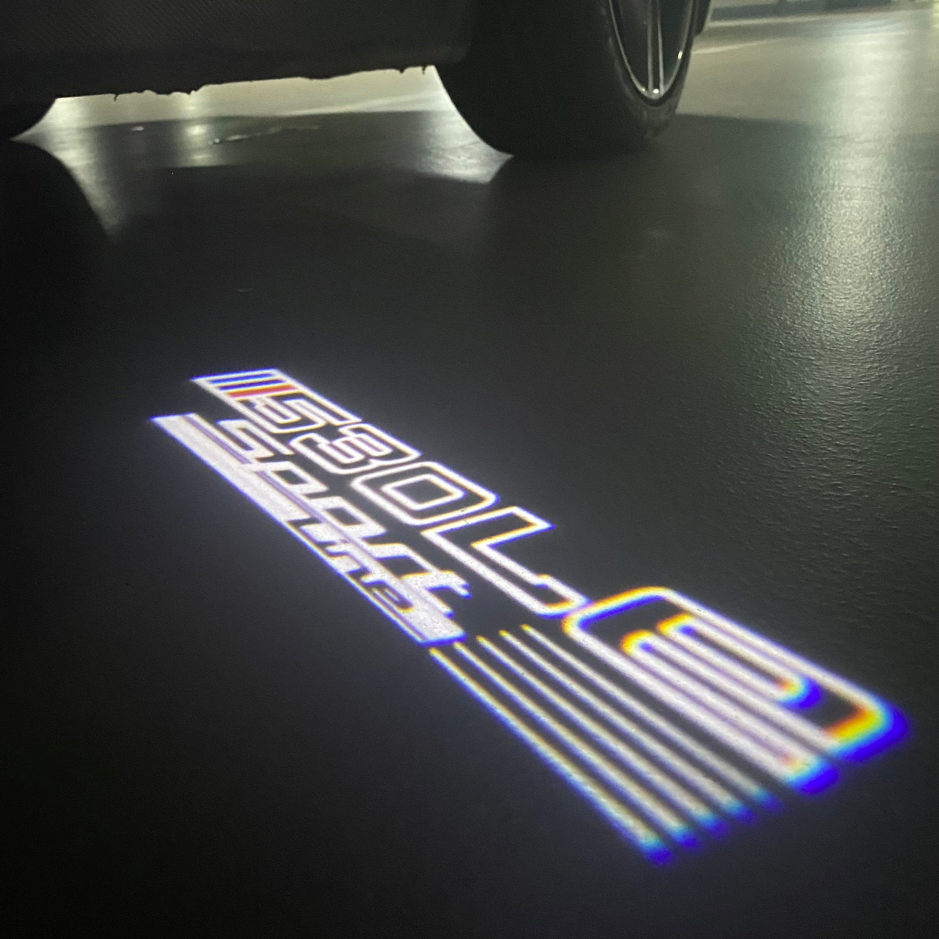 ÉCLAIRAGE DE PROJECTEUR BMW M3 LOGO Nr.24 (quantité 1 = 1 jeux / 2 feux de porte)