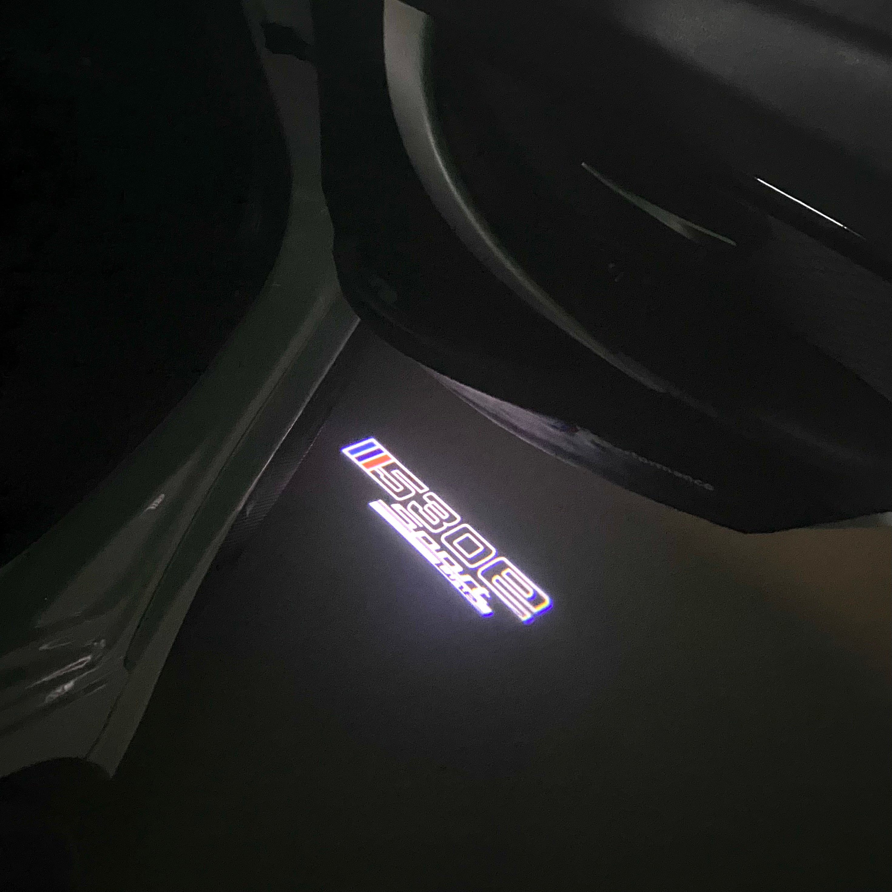 BMW M3 LOGO PROJECTOT LIGHTS Nr.24 (Menge 1 = 1 Sets/2 Türleuchten)