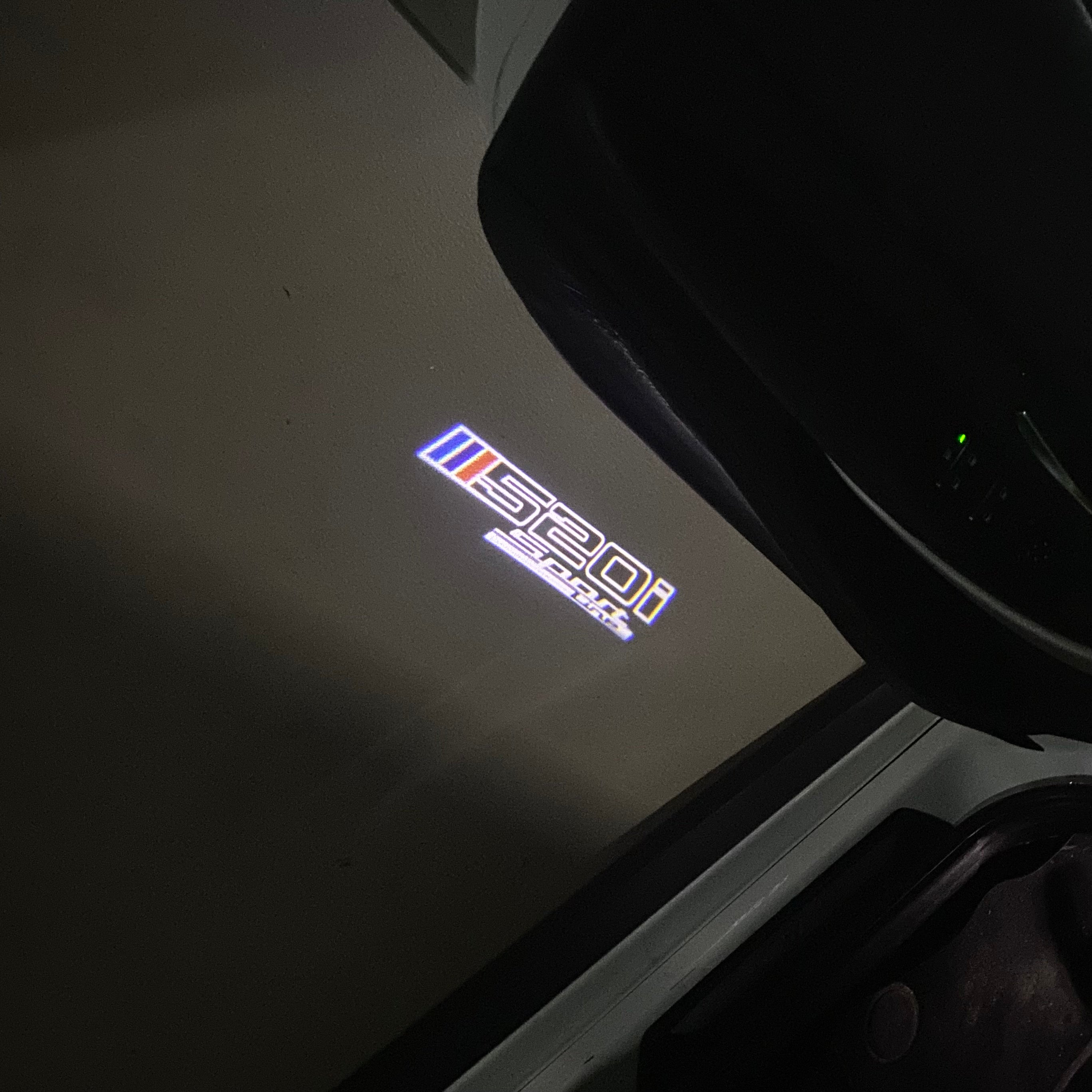 BMW M3 LOGO PROJECTOT LIGHTS Nr.24 (Menge 1 = 1 Sets/2 Türleuchten)