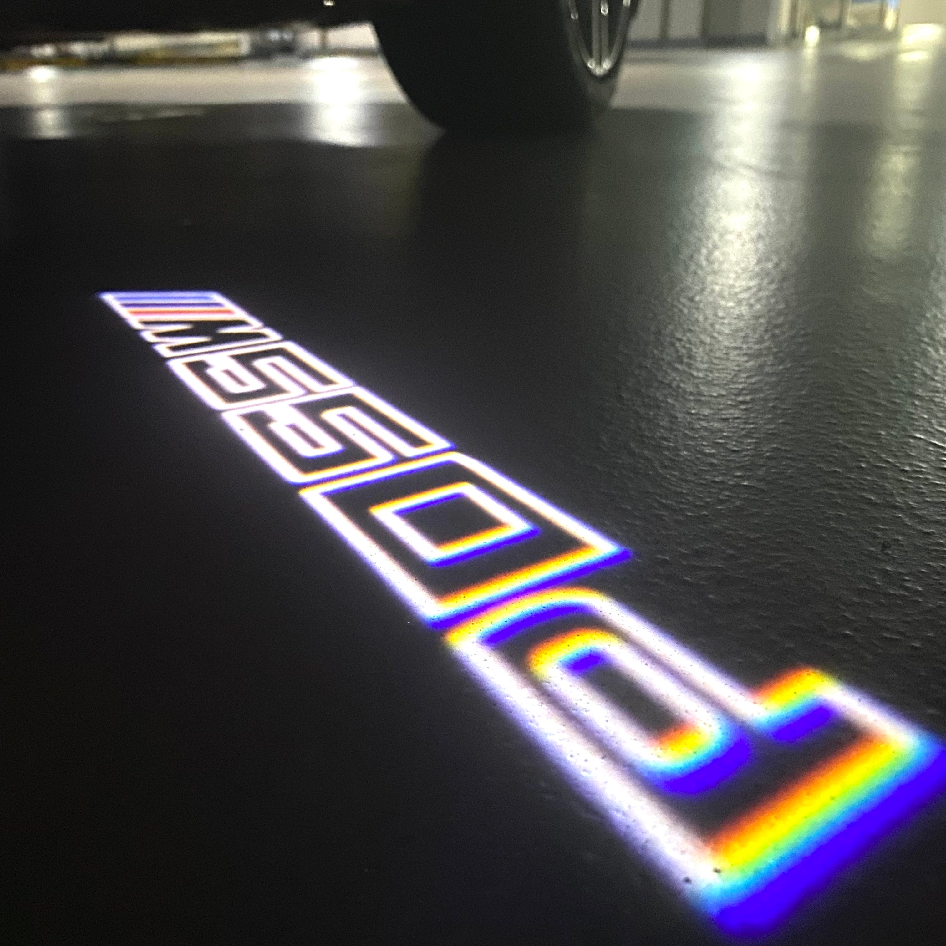 BMW M3 LOGO PROJECTOT LIGHTS Nr.24 (Menge 1 = 1 Sets/2 Türleuchten)