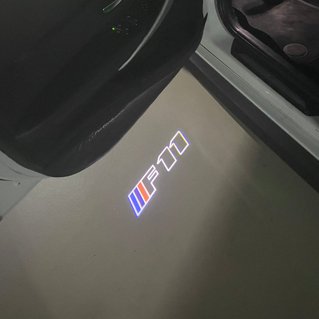 LUCES DE PROYECTOR DEL LOGOTIPO BMW M3 Nr.24 (cantidad 1 = 1 juegos / 2 luces de puerta)