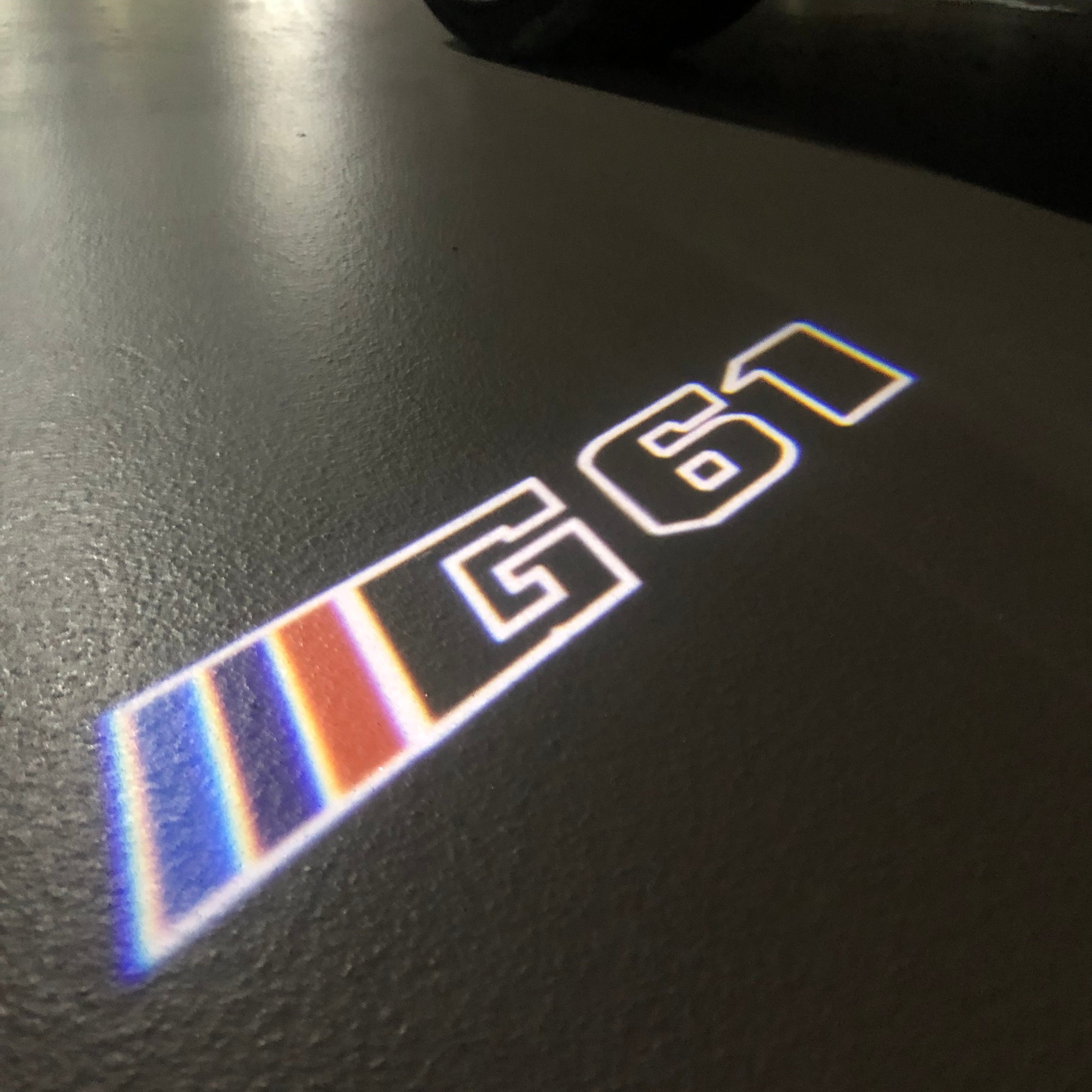 BMW M3 LOGO PROJECTOT LIGHTS Nr.24 (Menge 1 = 1 Sets/2 Türleuchten)