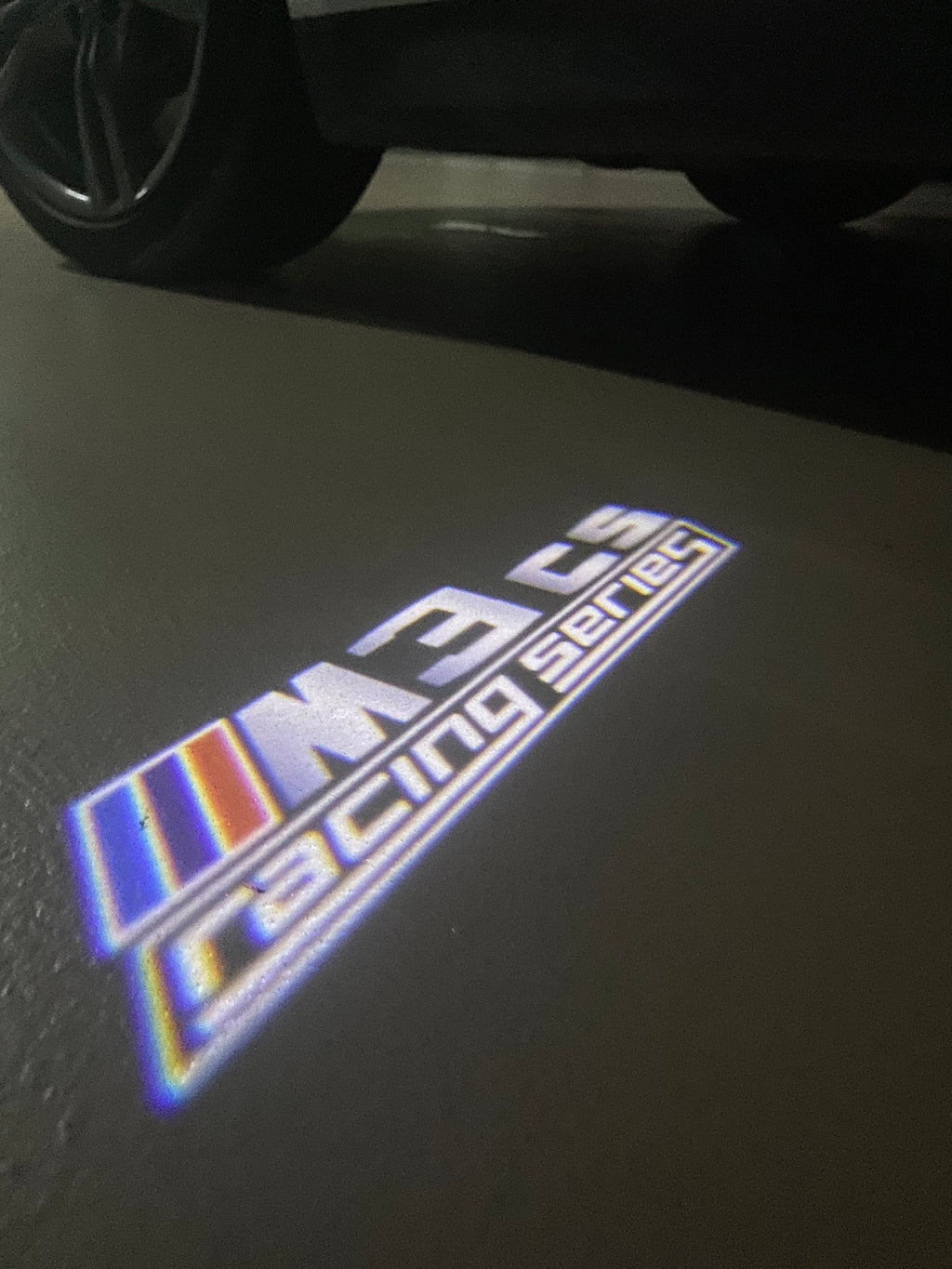 BMW M3 LOGO PROJECTOT LIGHTS Nr.24 (Menge 1 = 1 Sets/2 Türleuchten)