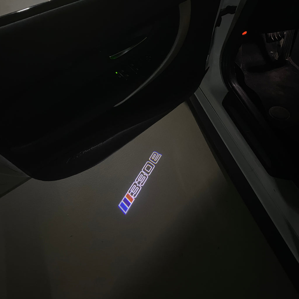 ÉCLAIRAGE DE PROJECTEUR BMW M3 LOGO Nr.24 (quantité 1 = 1 jeux / 2 feux de porte)