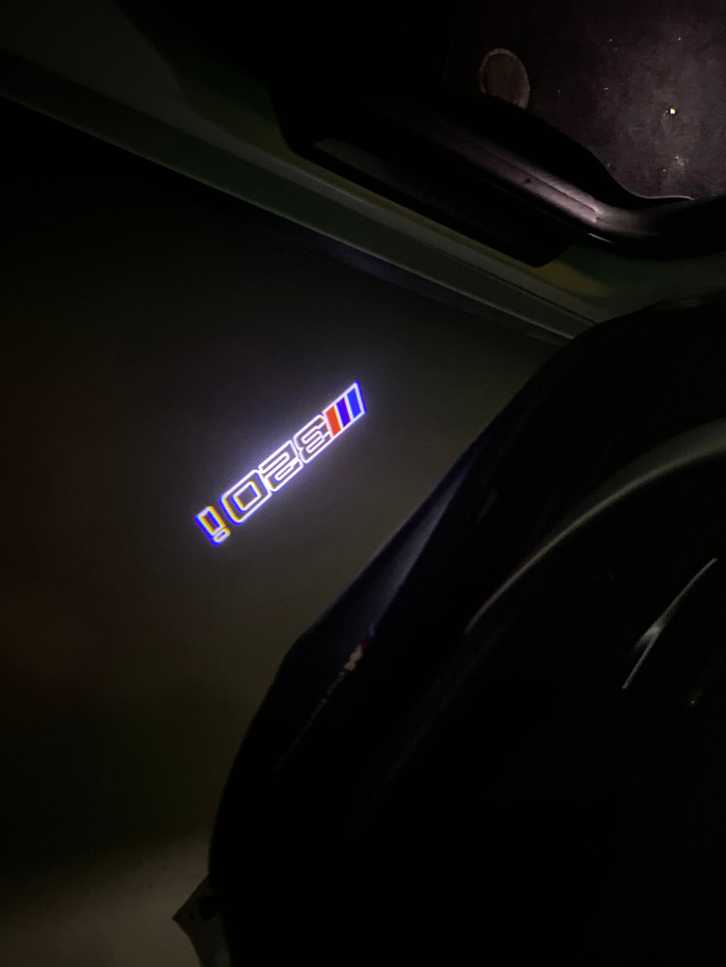 BMW M3 LOGO PROJECTOT LIGHTS Nr.24 (Menge 1 = 1 Sets/2 Türleuchten)
