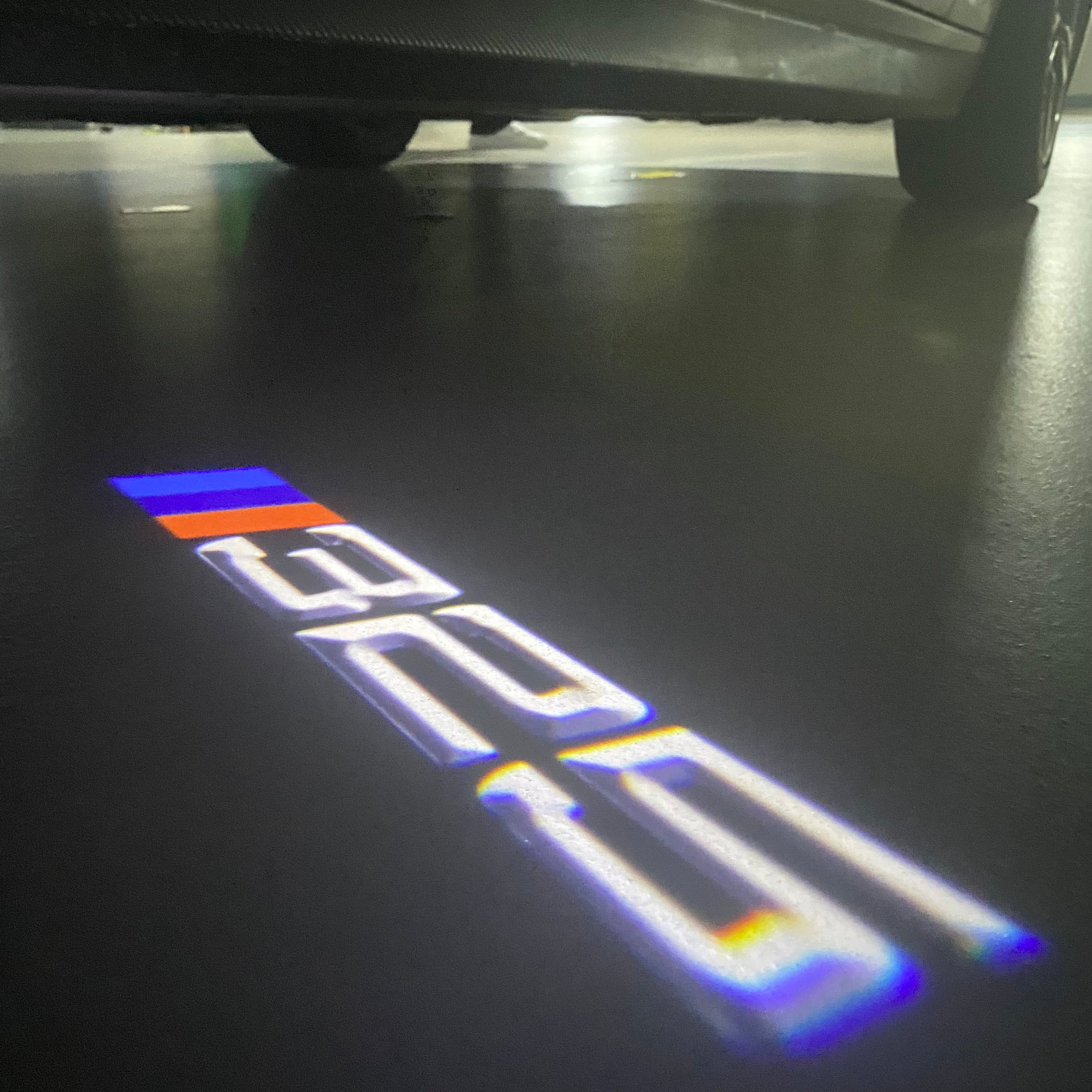 BMW M3 LOGO PROJECTOT LIGHTS Nr.24 (Menge 1 = 1 Sets/2 Türleuchten)