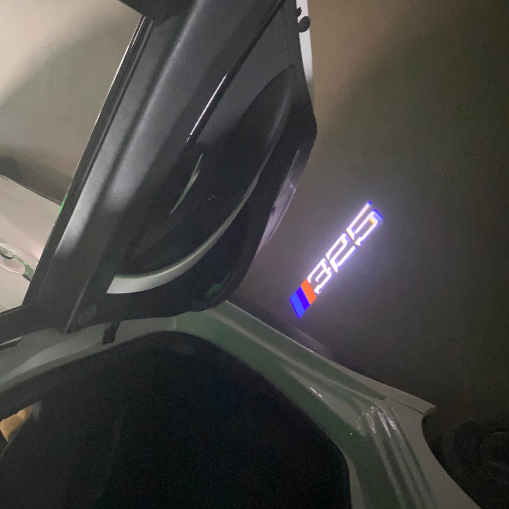 BMW M3 LOGO PROJECTOT LIGHTS Nr.24 (Menge 1 = 1 Sets/2 Türleuchten)