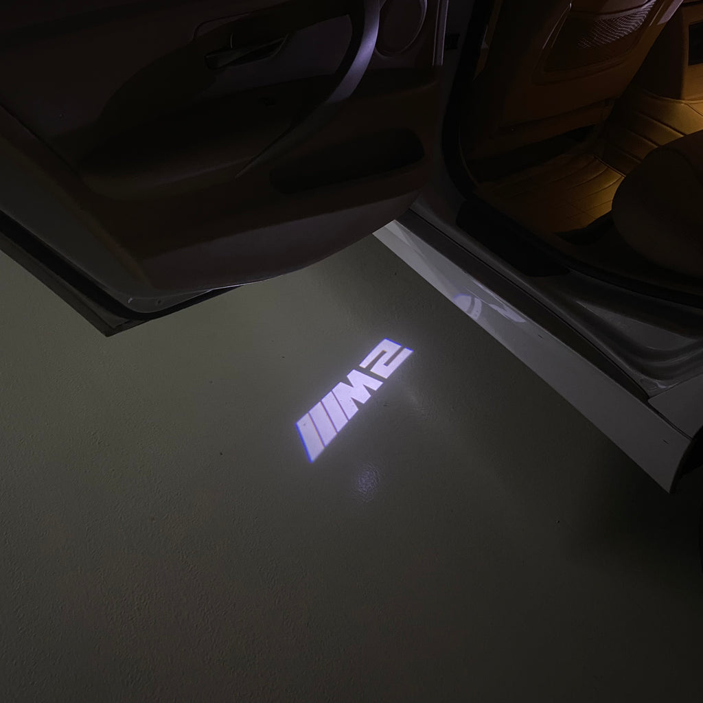 ÉCLAIRAGE DE PROJECTEUR BMW M3 LOGO Nr.24 (quantité 1 = 1 jeux / 2 feux de porte)