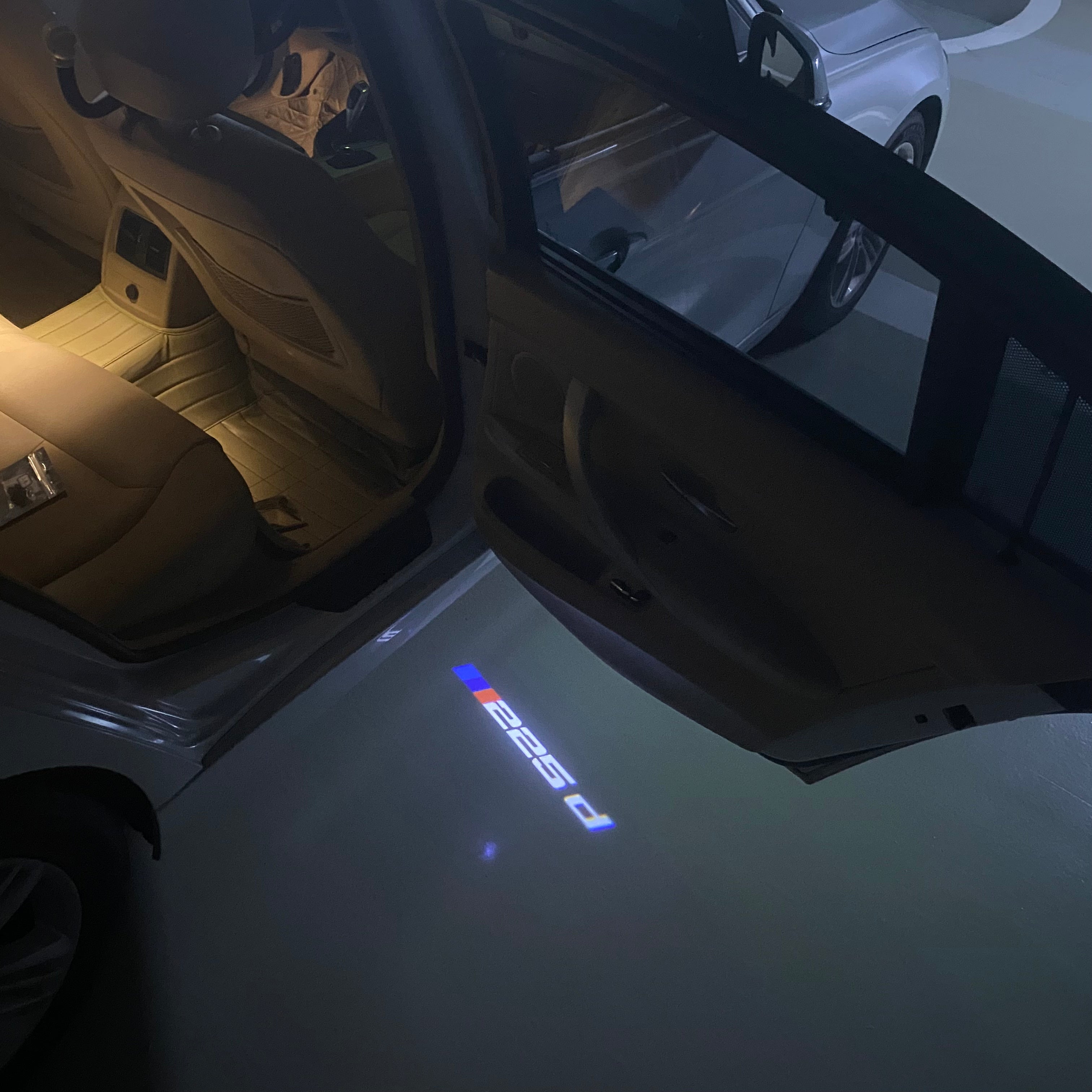 BMW M3 LOGO PROJECTOT LIGHTS Nr.24 (quantità 1 = 1 set/2 luci porta)