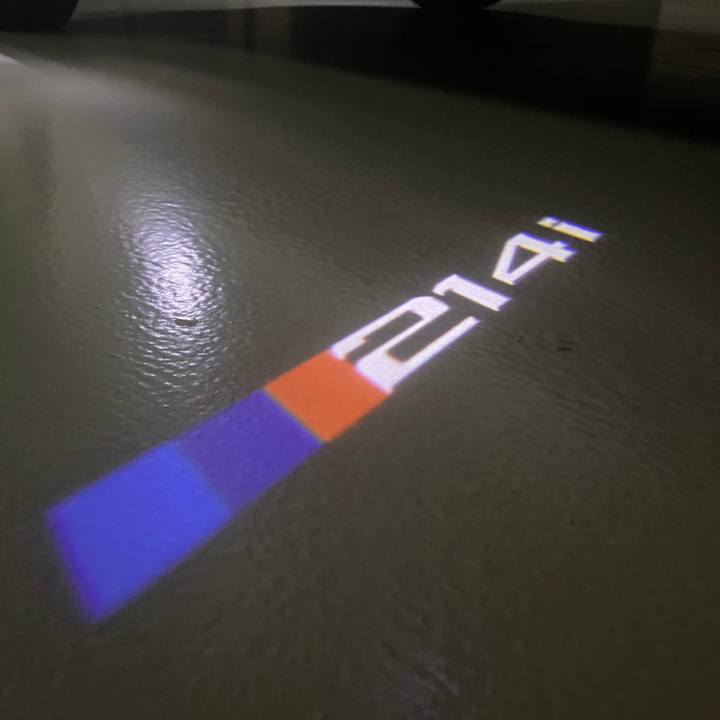 ÉCLAIRAGE DE PROJECTEUR BMW M3 LOGO Nr.24 (quantité 1 = 1 jeux / 2 feux de porte)