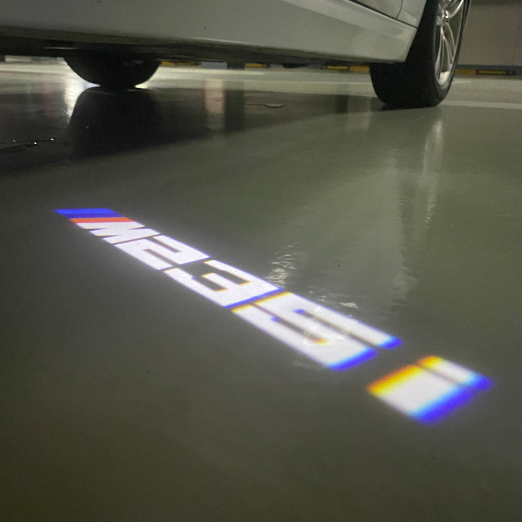 ÉCLAIRAGE DE PROJECTEUR BMW M3 LOGO Nr.24 (quantité 1 = 1 jeux / 2 feux de porte)