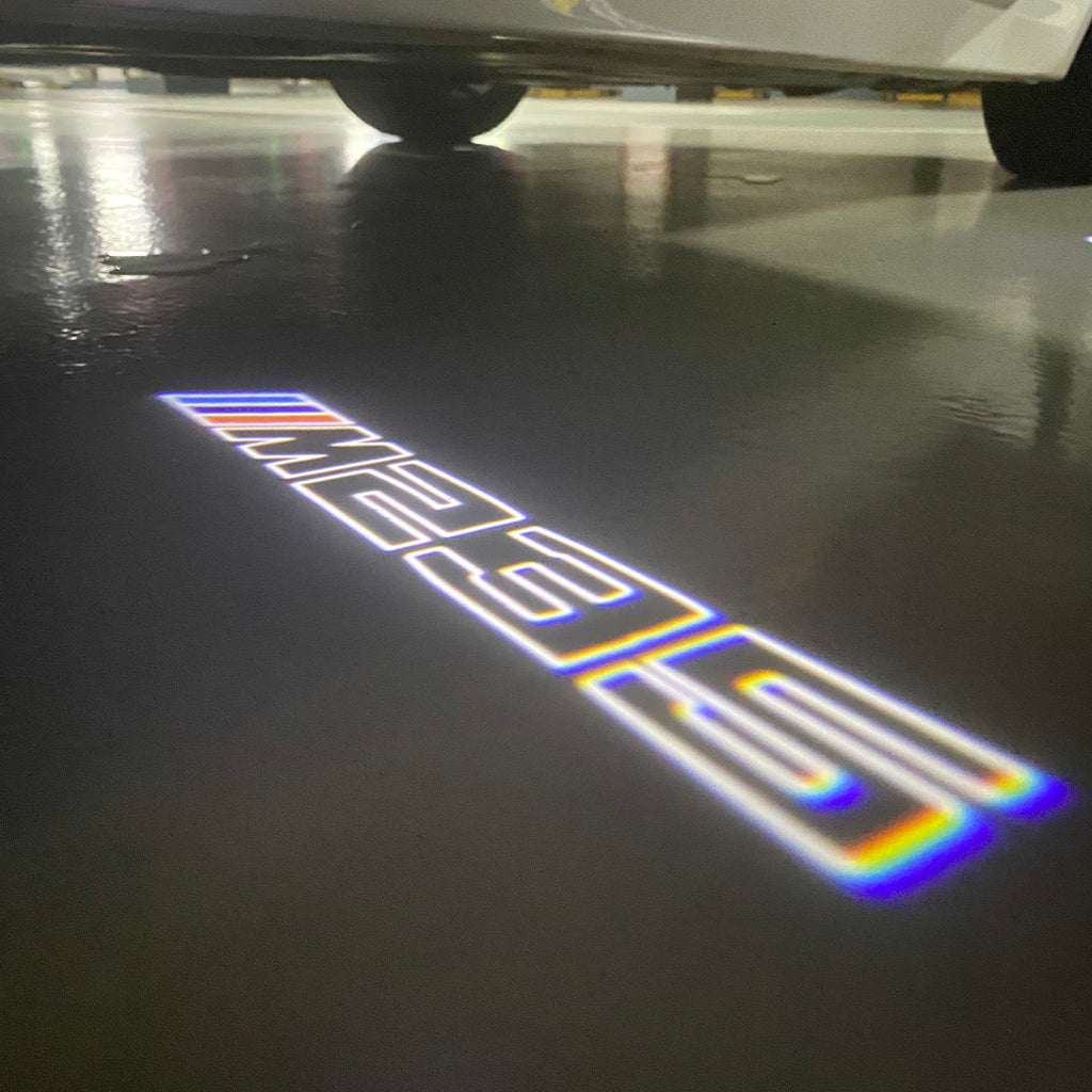 ÉCLAIRAGE DE PROJECTEUR BMW M3 LOGO Nr.24 (quantité 1 = 1 jeux / 2 feux de porte)