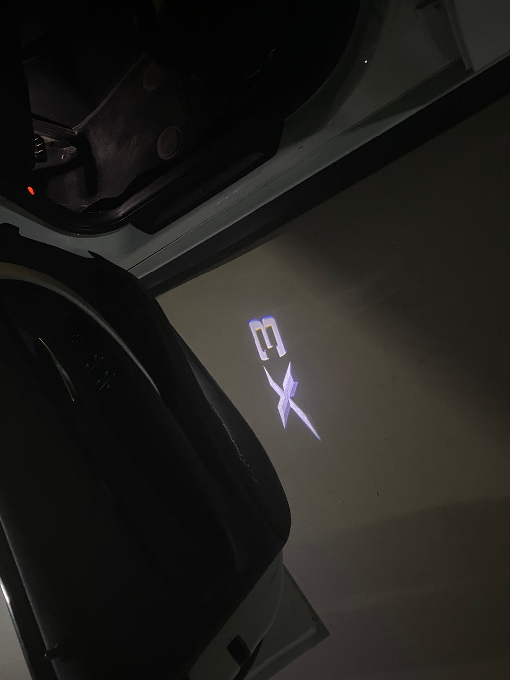 BMW X3  LOGO PROJECTOT LIGHTS (quantity 1 = 1 sets/2 door lights) Nr.6024q0t16