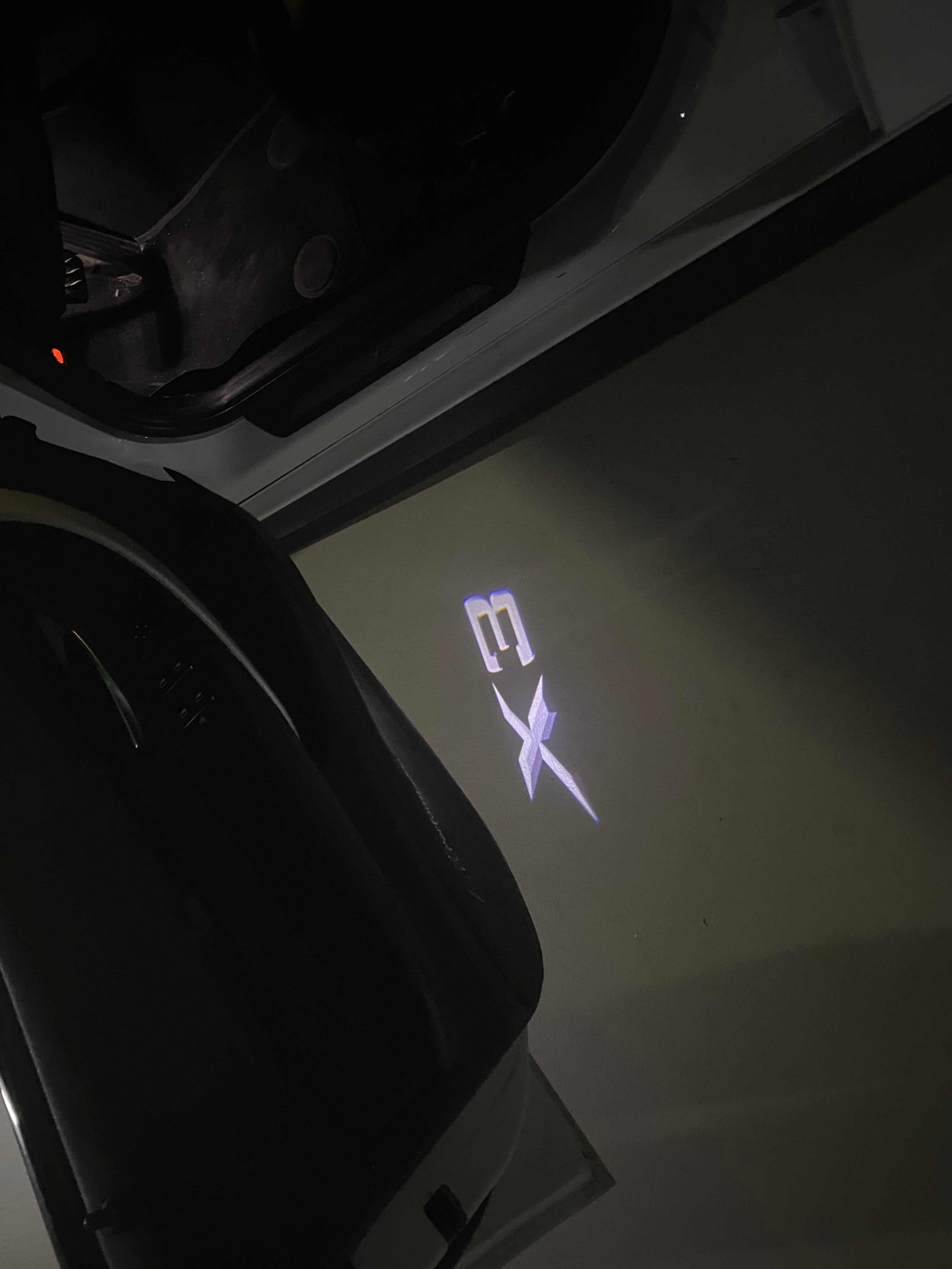 BMW X3  LOGO PROJECTOT LIGHTS (quantity 1 = 1 sets/2 door lights) Nr.6024q0t16