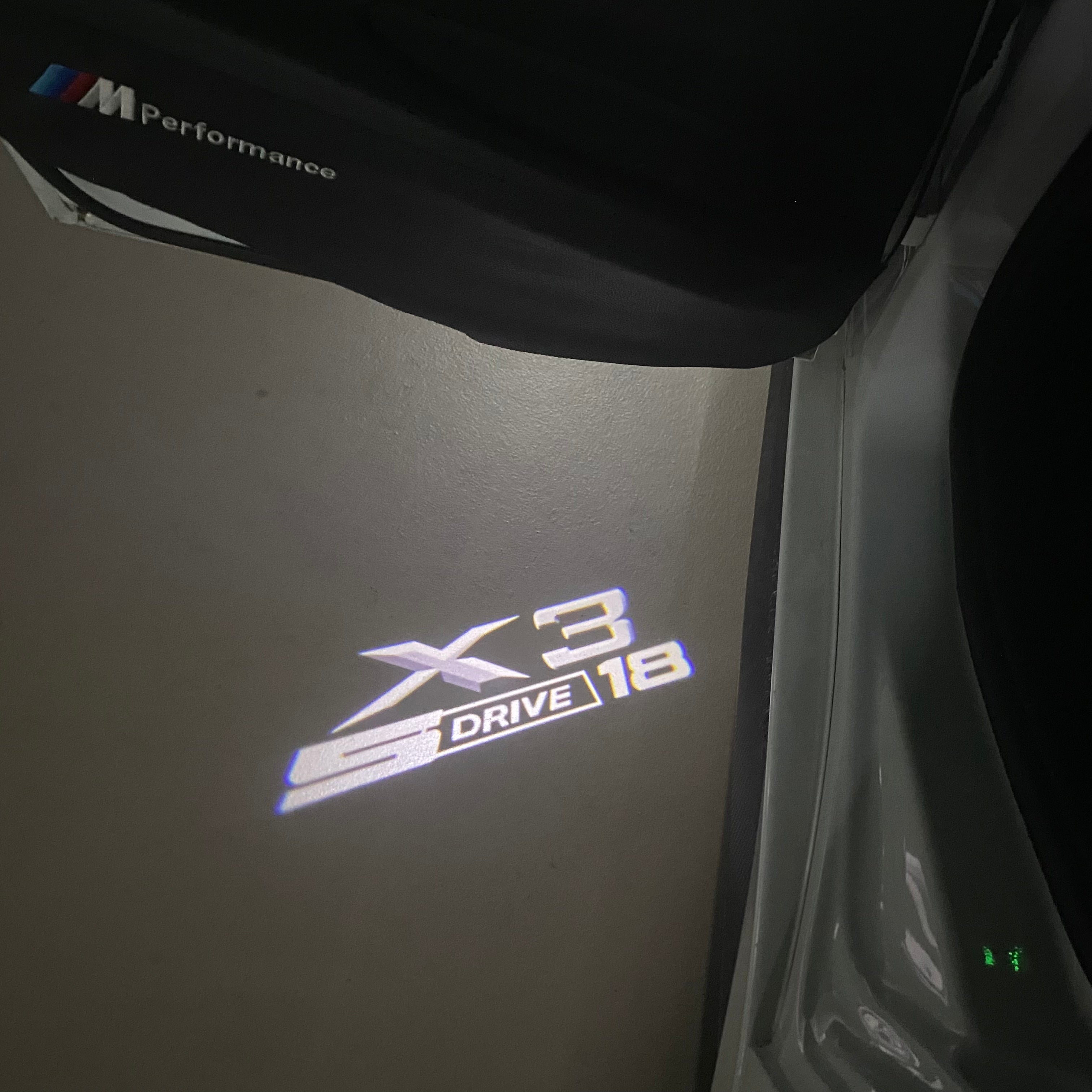 BMW M3 LOGO PROJECTOT LIGHTS Nr.24 (quantità 1 = 1 set/2 luci porta)