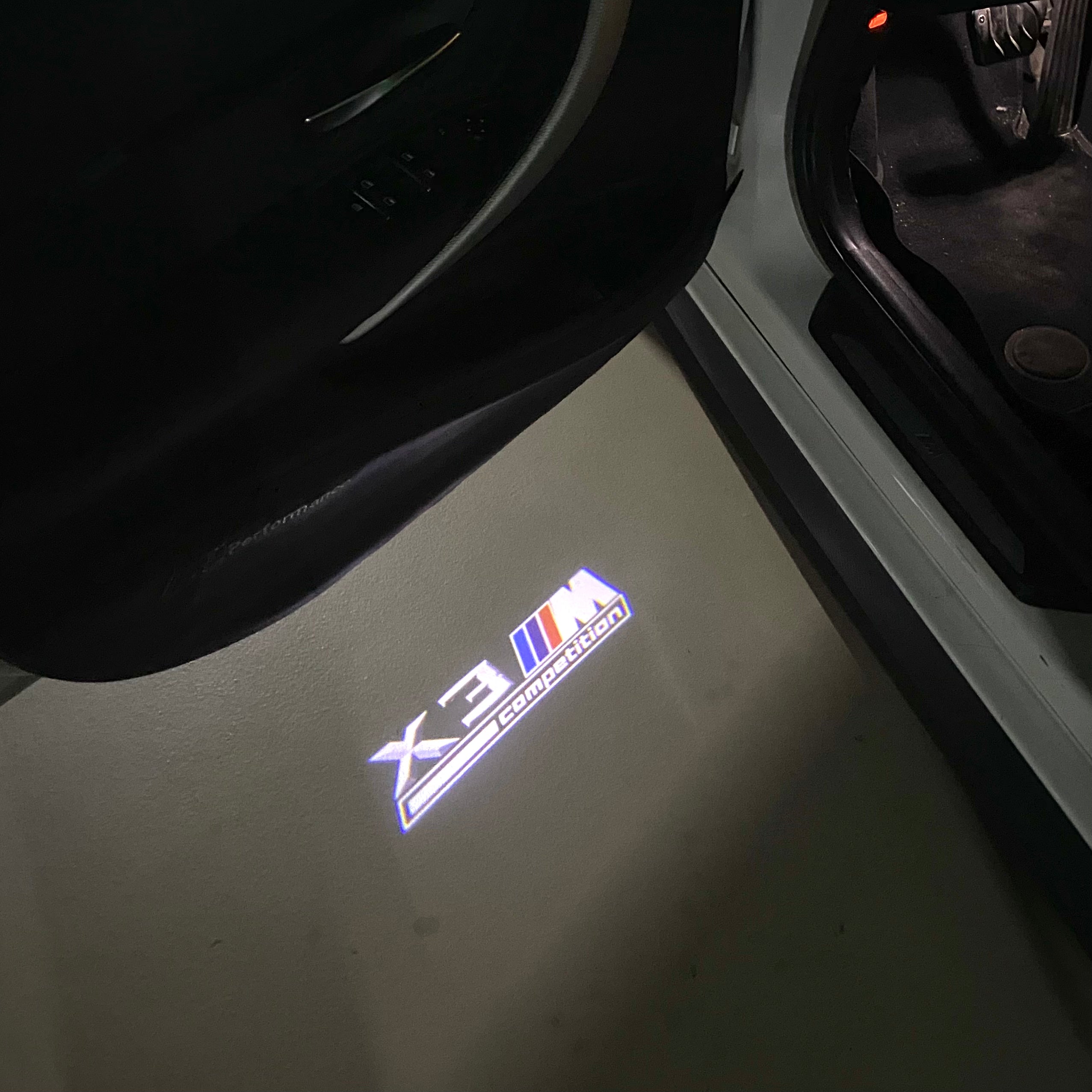 BMW M3 LOGO PROJECTOT LIGHTS Nr.24 (quantità 1 = 1 set/2 luci porta)