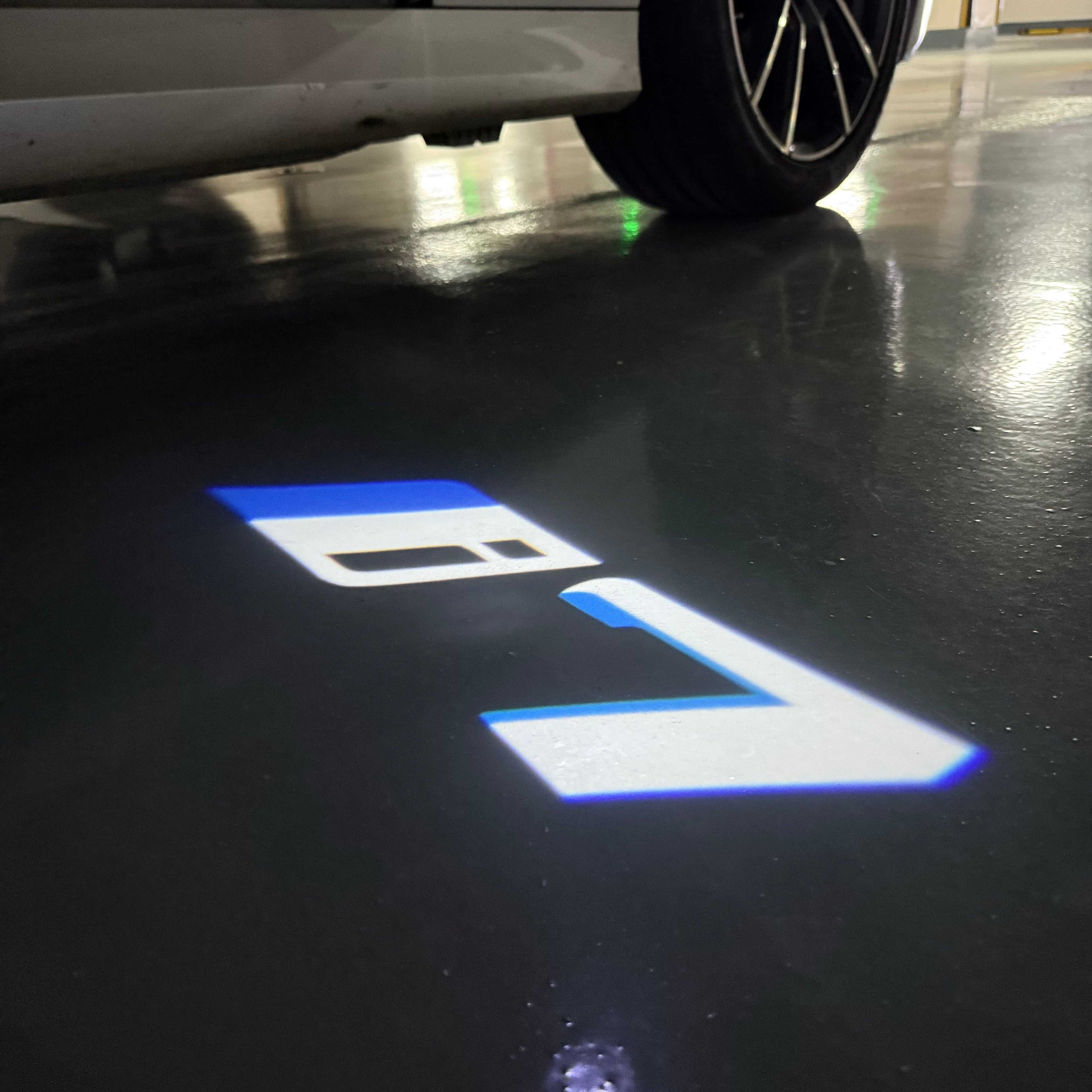 BMW M3 LOGO PROJECTOT LIGHTS Nr.24 (Menge 1 = 1 Sets/2 Türleuchten)