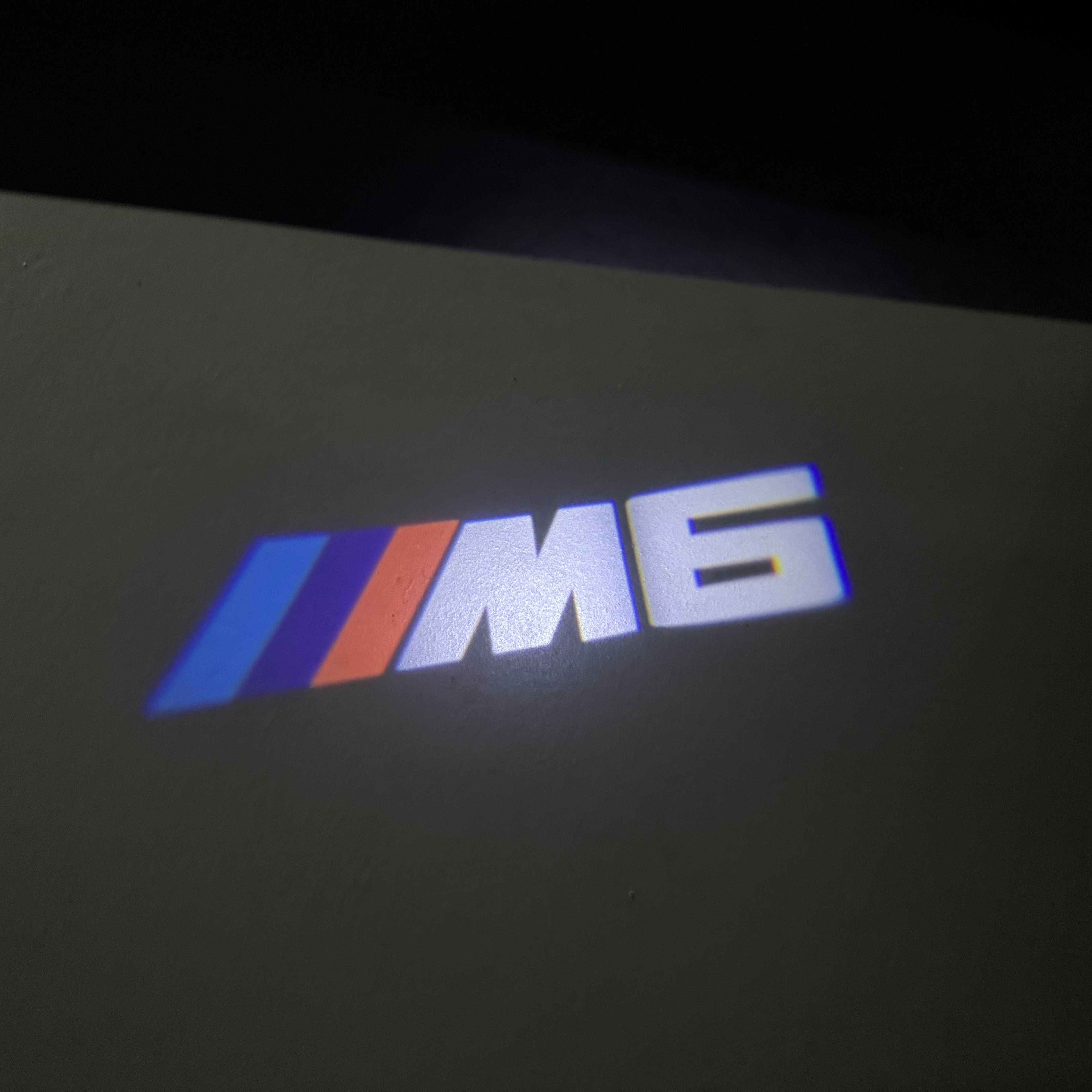 BMW M3 LOGO PROJECTOT LIGHTS Nr.24 (Menge 1 = 1 Sets/2 Türleuchten)