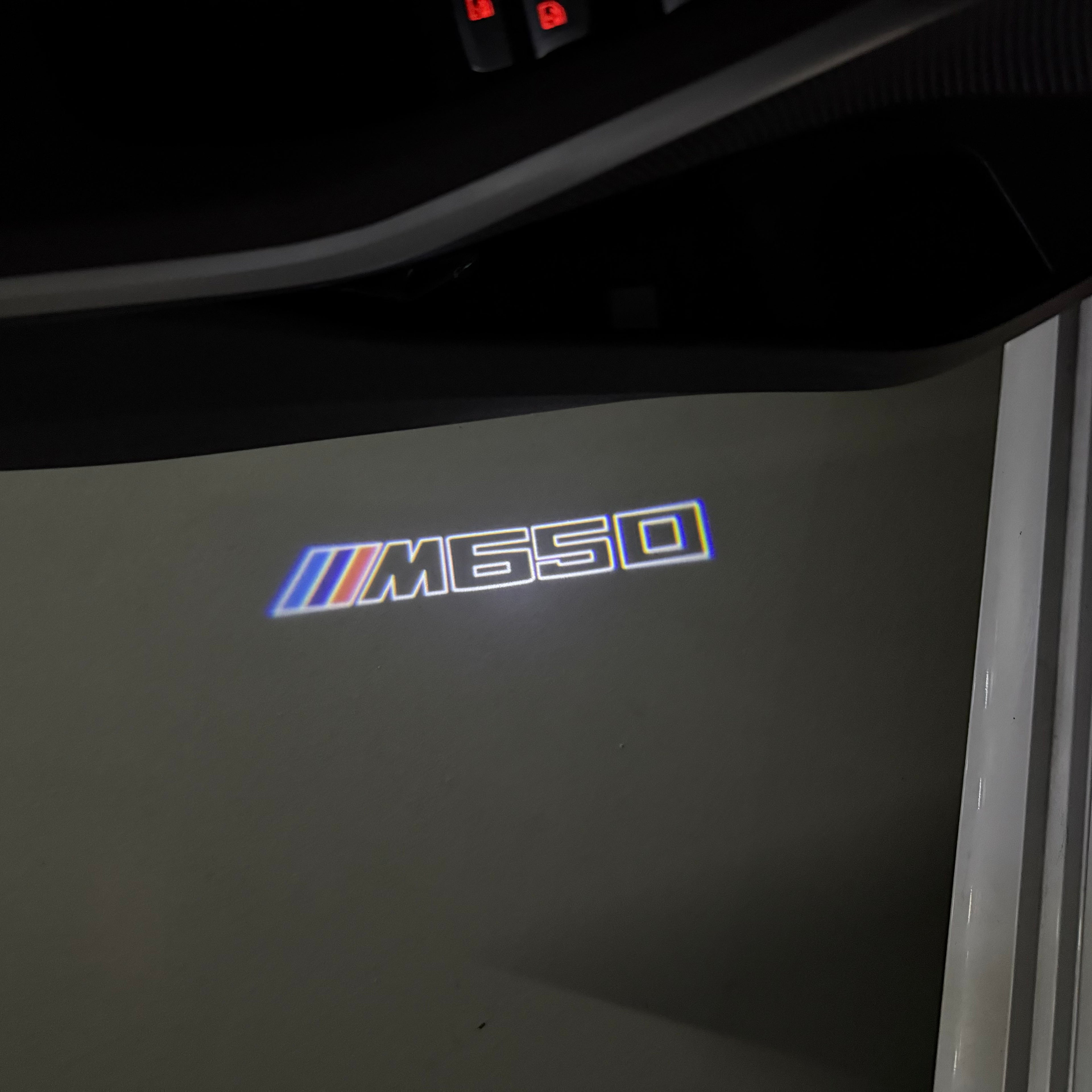 BMW M3 LOGO PROJECTOT LIGHTS Nr.24 (Menge 1 = 1 Sets/2 Türleuchten)