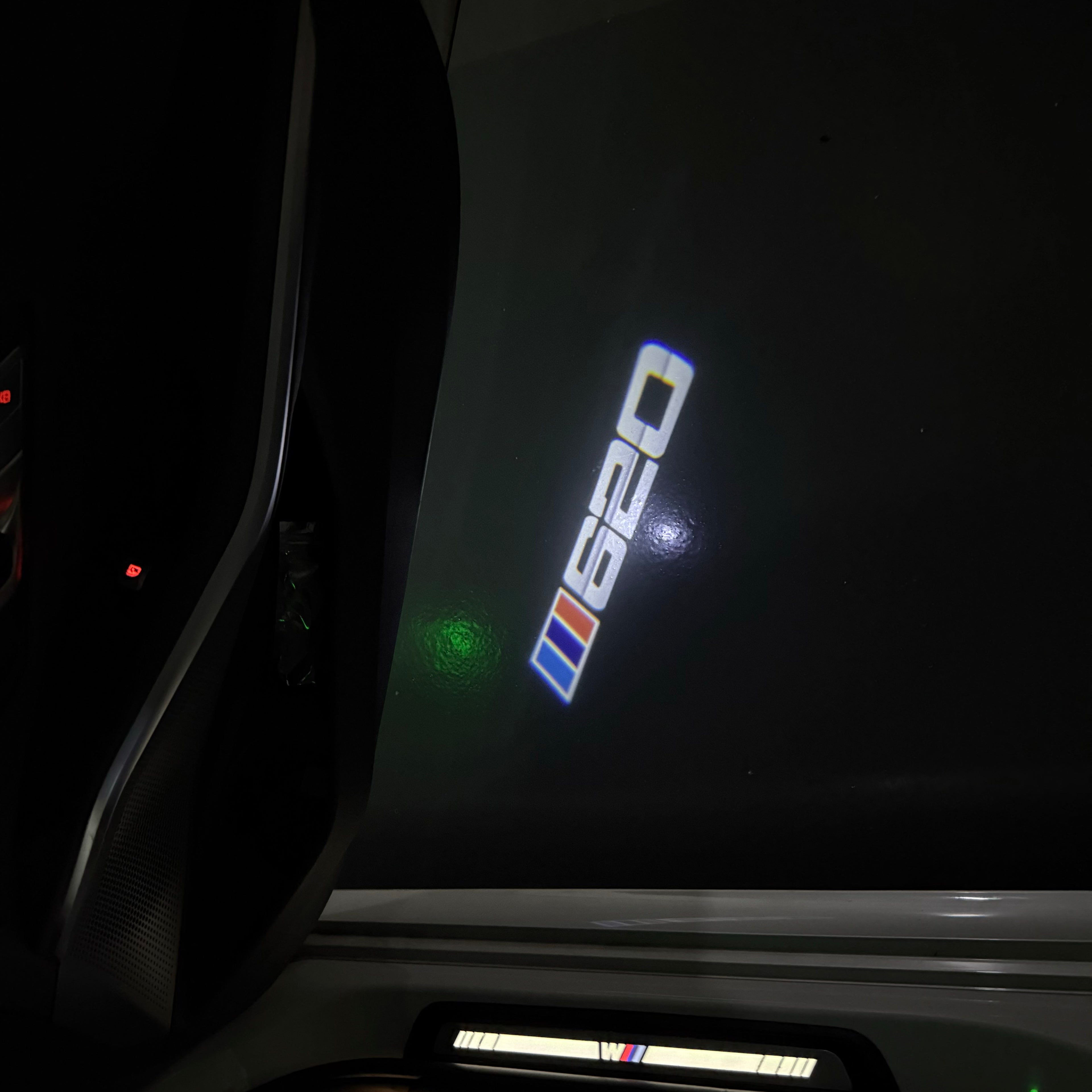 BMW M3 LOGO PROJECTOT LIGHTS Nr.24 (Menge 1 = 1 Sets/2 Türleuchten)