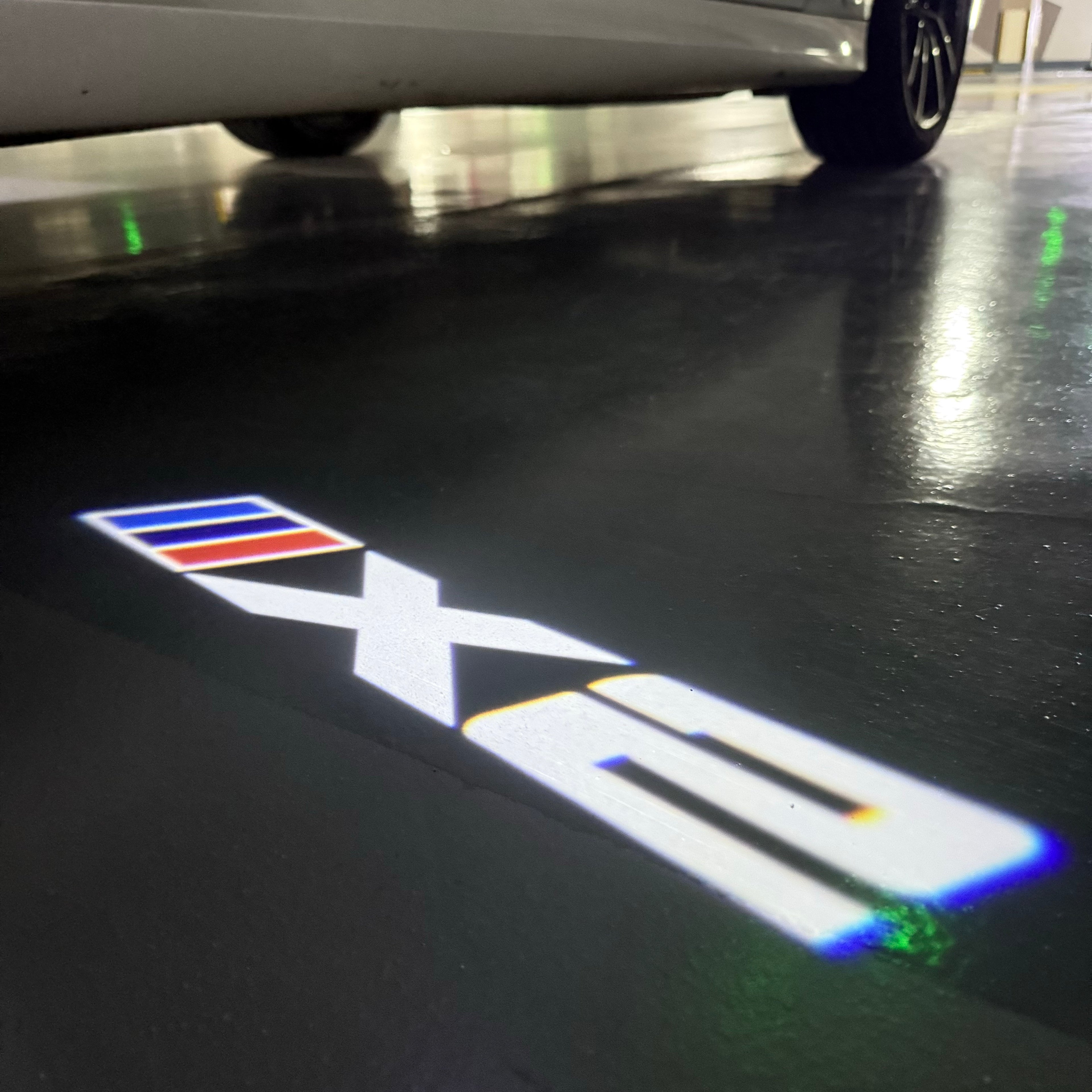 ÉCLAIRAGE DE PROJECTEUR BMW M3 LOGO Nr.24 (quantité 1 = 1 jeux / 2 feux de porte)